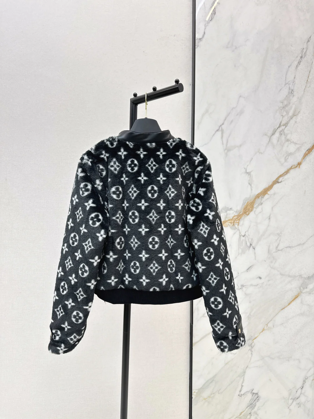 Loui 25fw fleece jacket