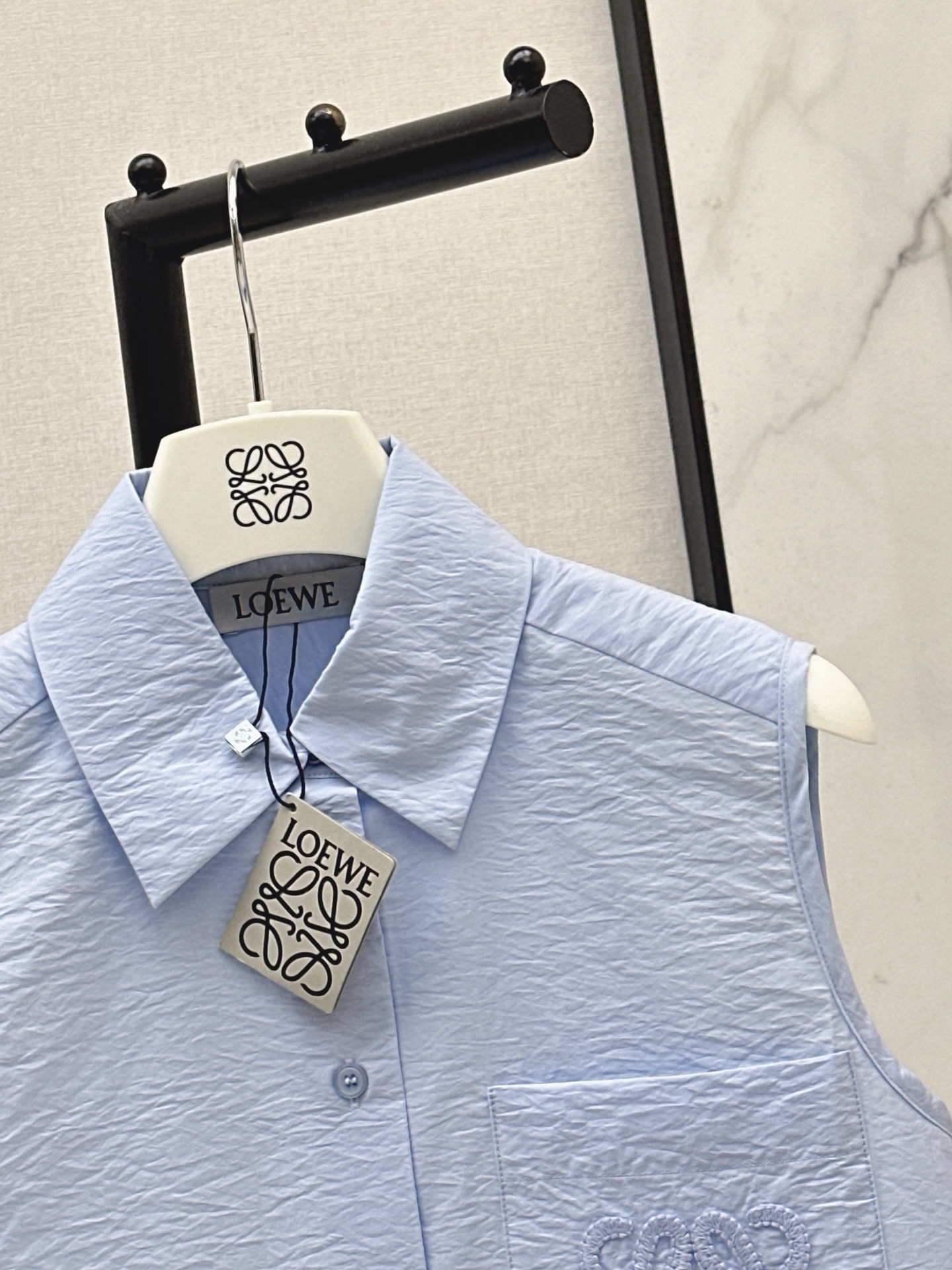 Loe 26ss sleeveless embroidery shirt