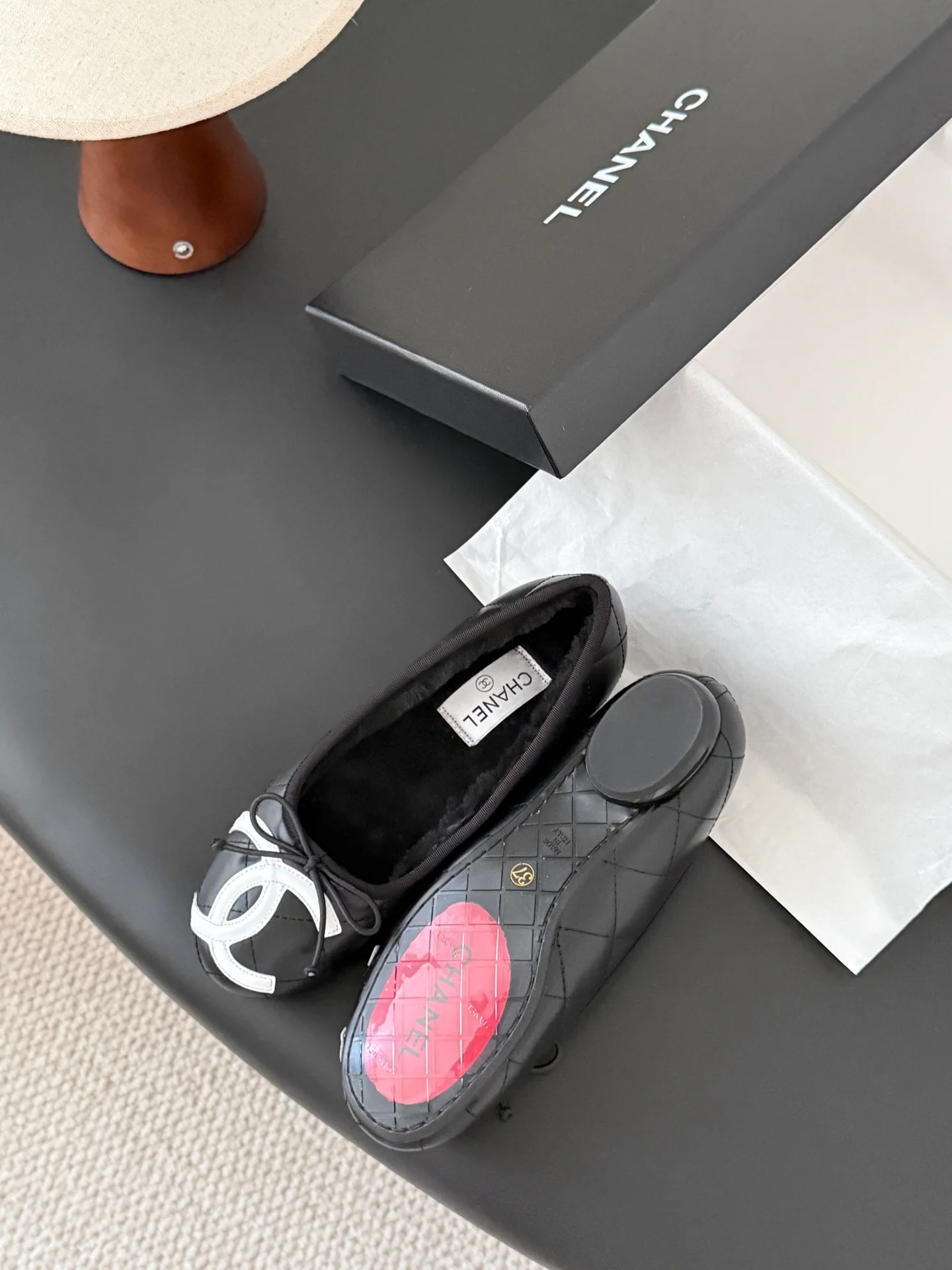 Chan 25fw fleece lined flats