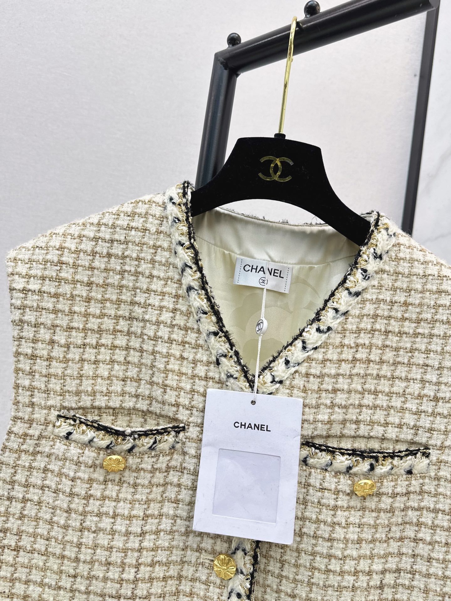 Chan 25fw woven tweed vest