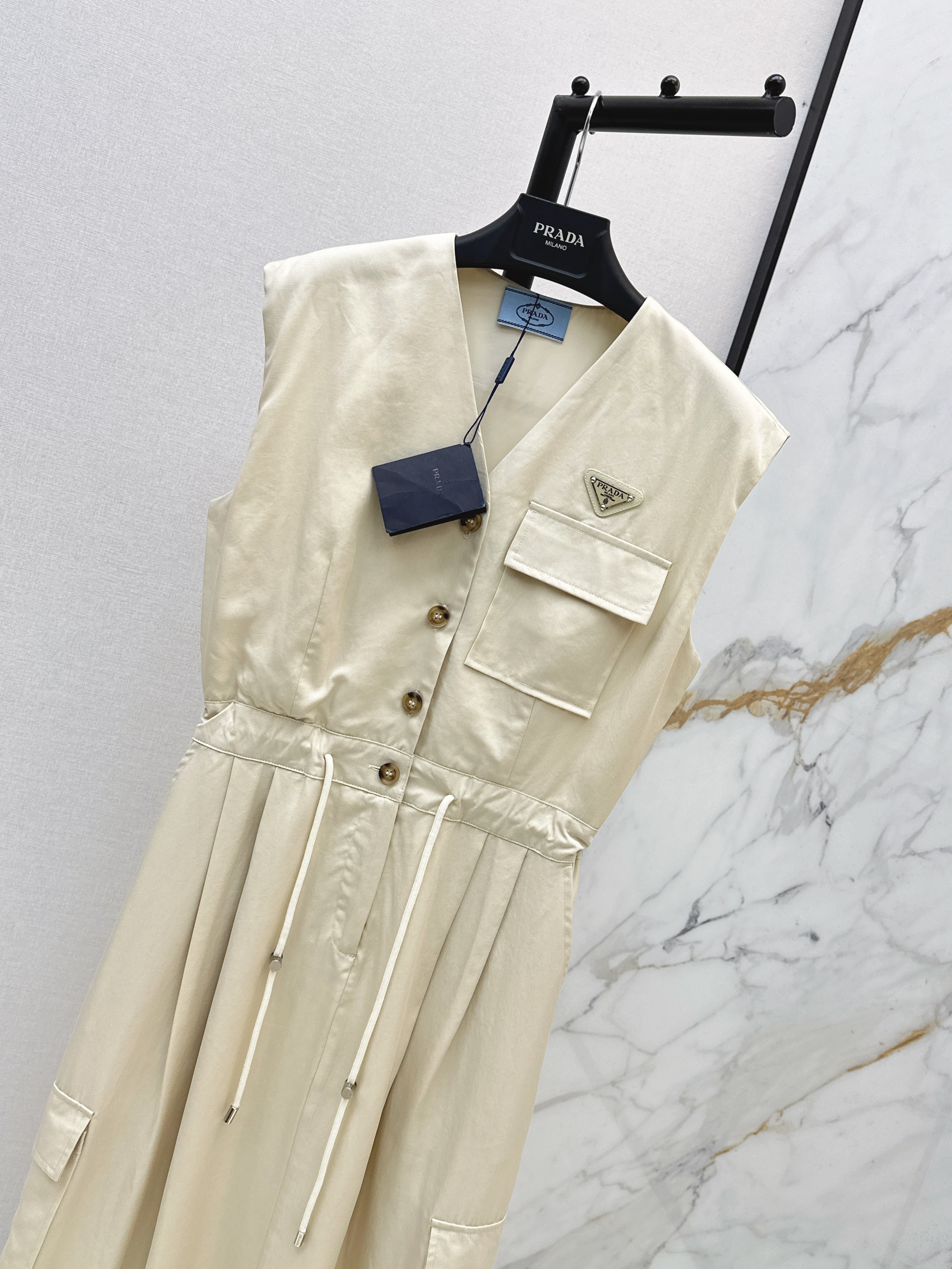 Pra 26ss drawsting sleeveless dress