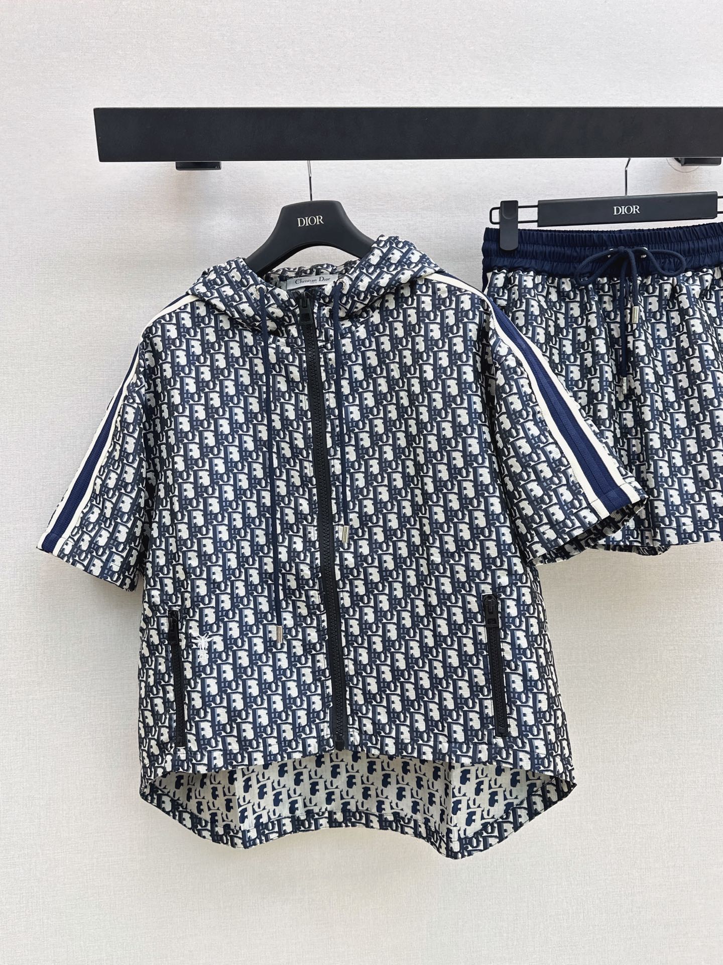 CD 26ss monograw suit