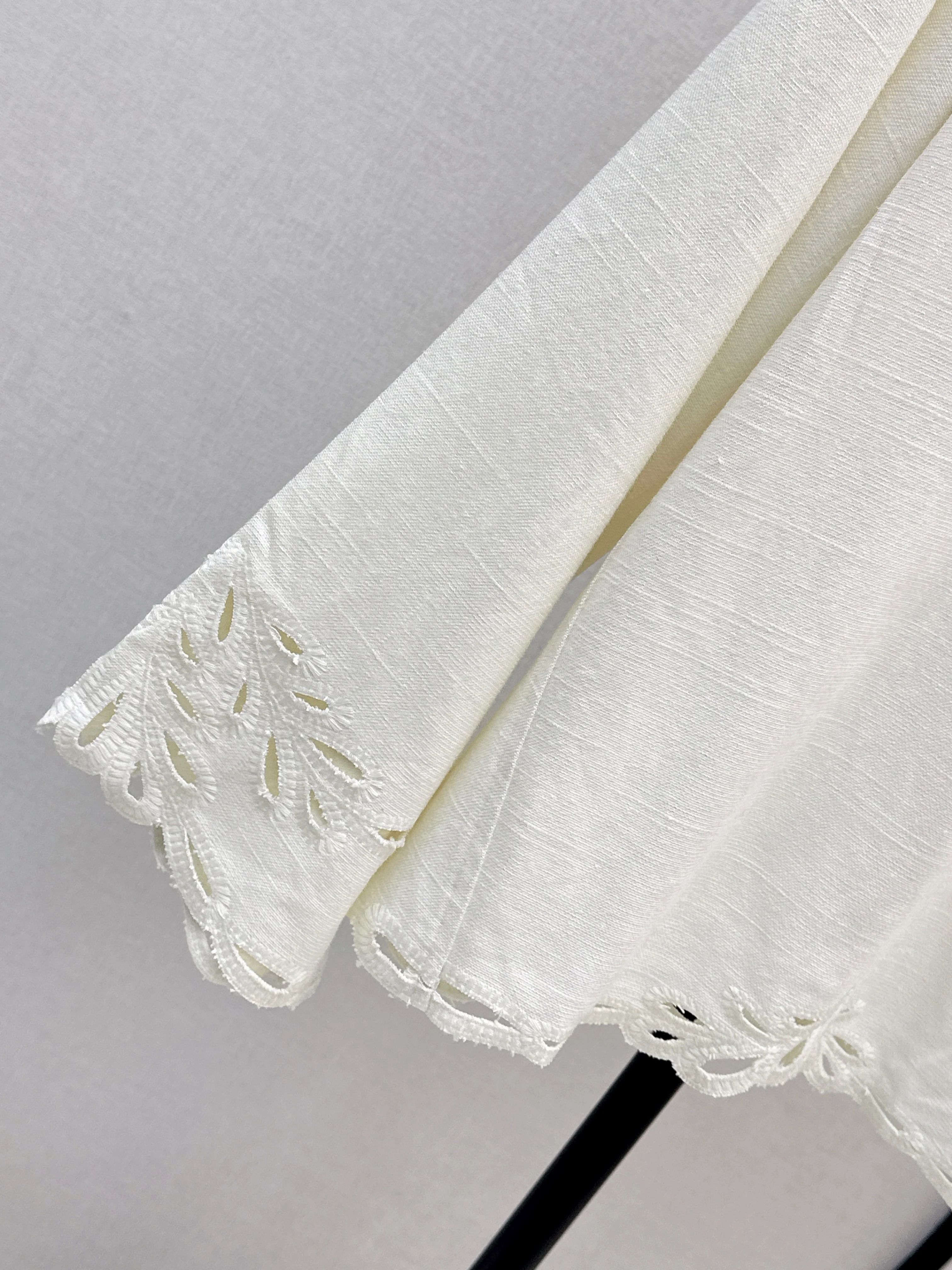 Max 26ss embroidery flounce sleeve  top