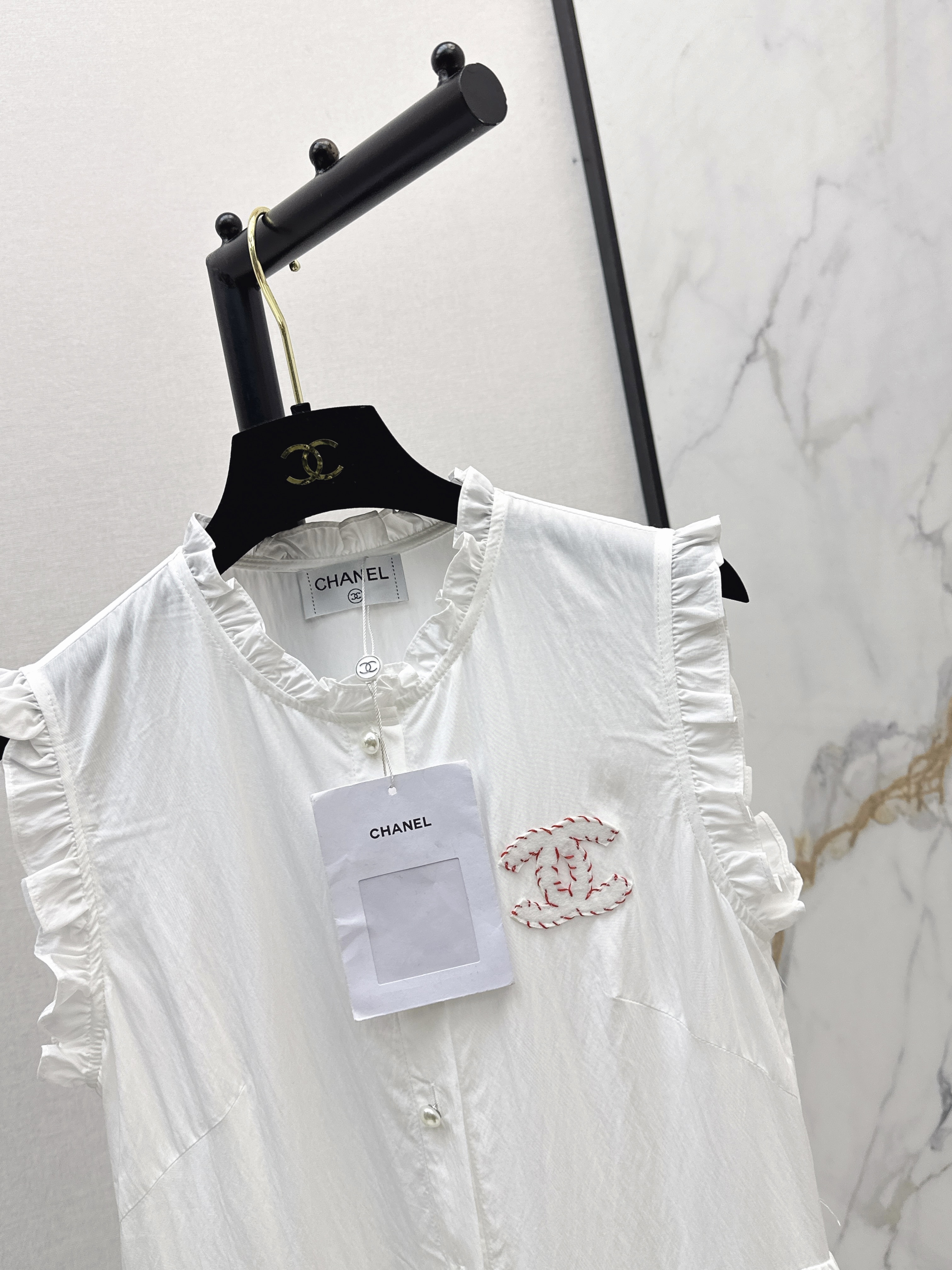 Chan 26ss Sleeveless Tiered Ruffle Midi Dress