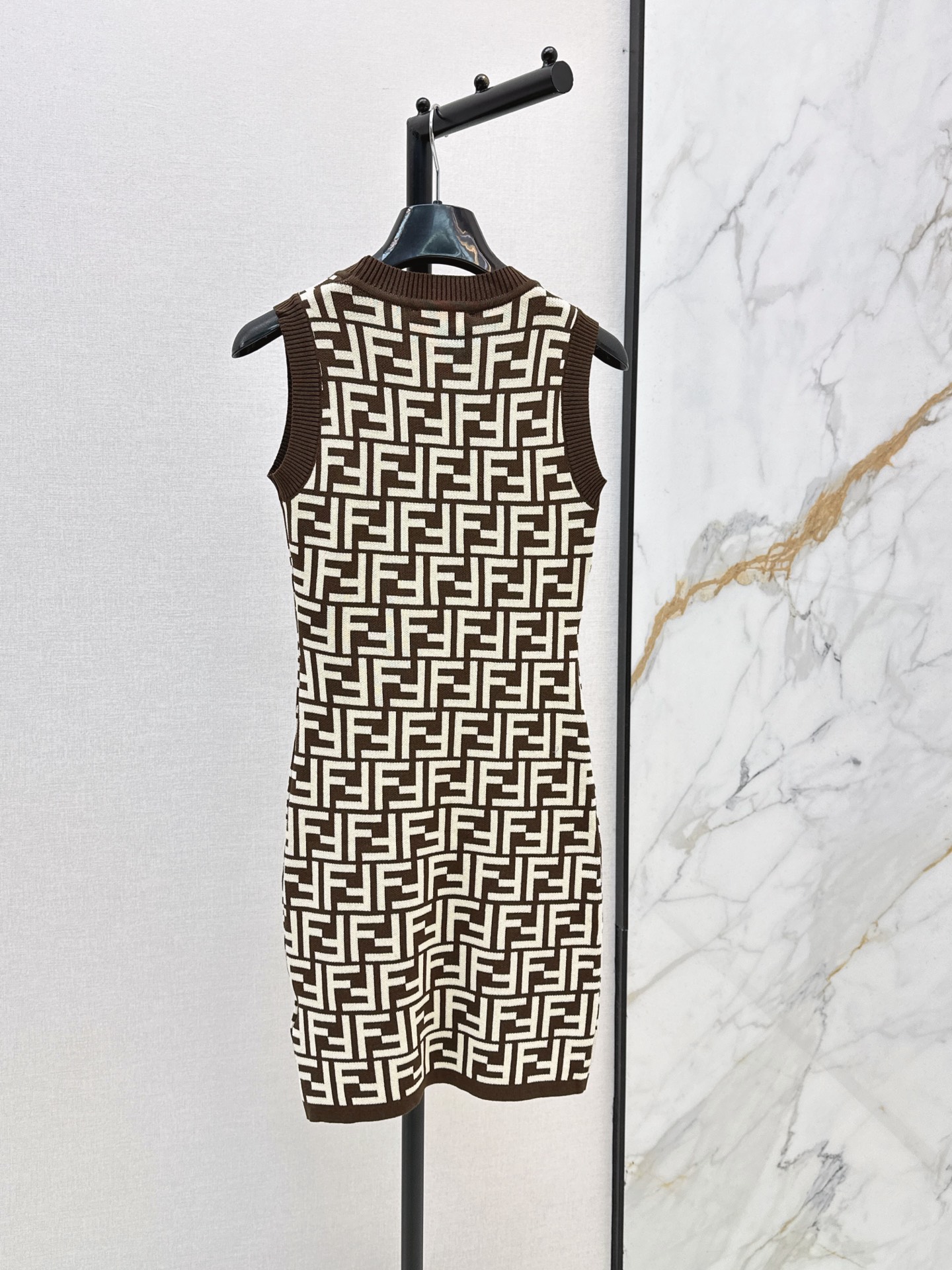 Fen 26ss sleeveless knit dress