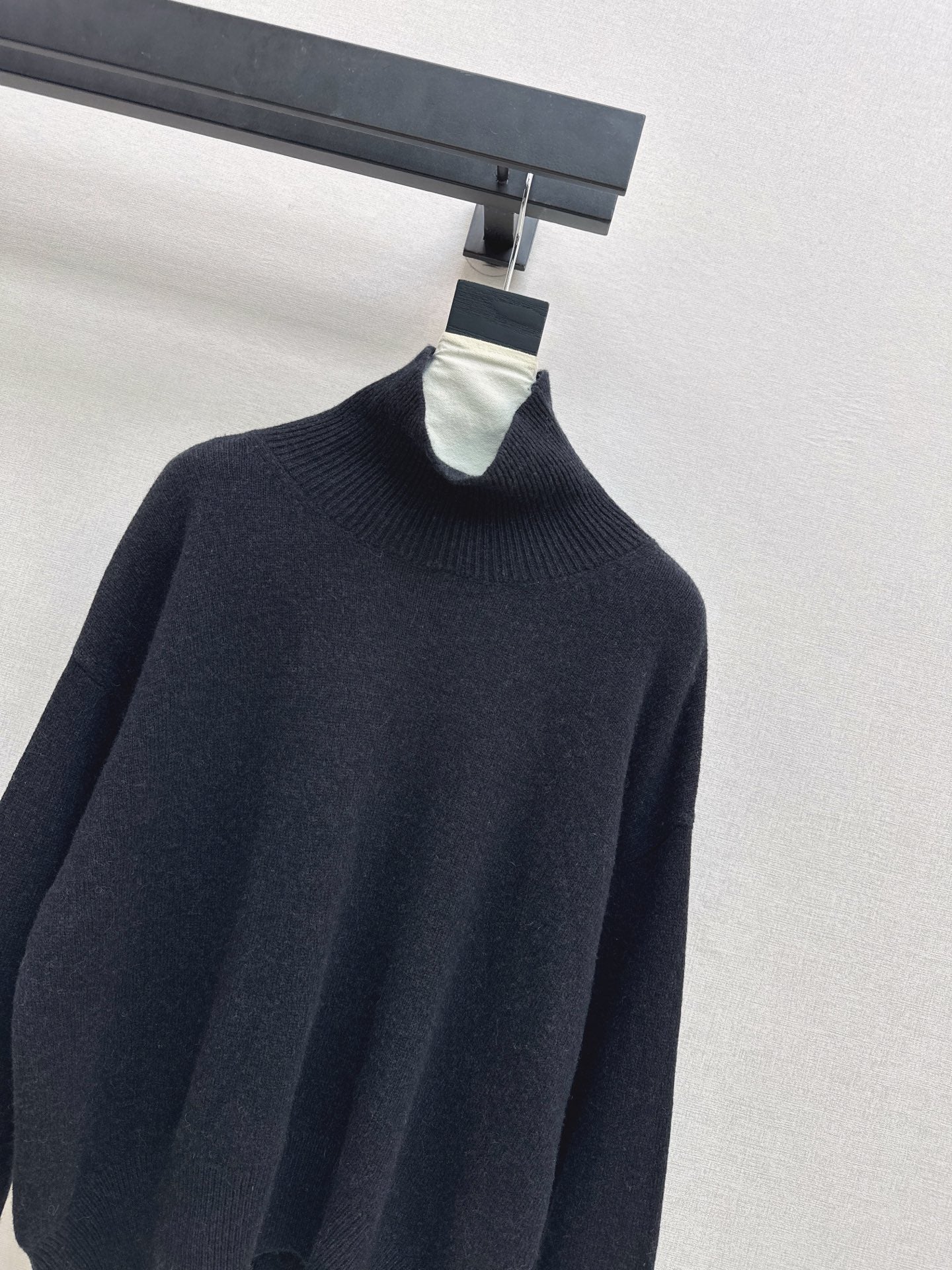 Celi 25fw turtleneck sweater
