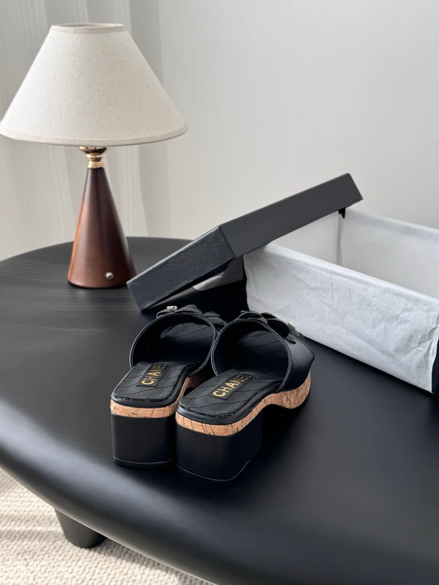 Chan 26ss camellia sides sandals