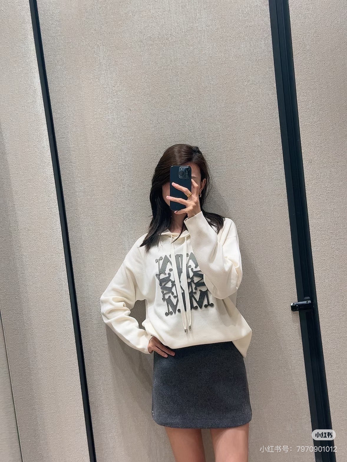 Max 25fw hooded sweater