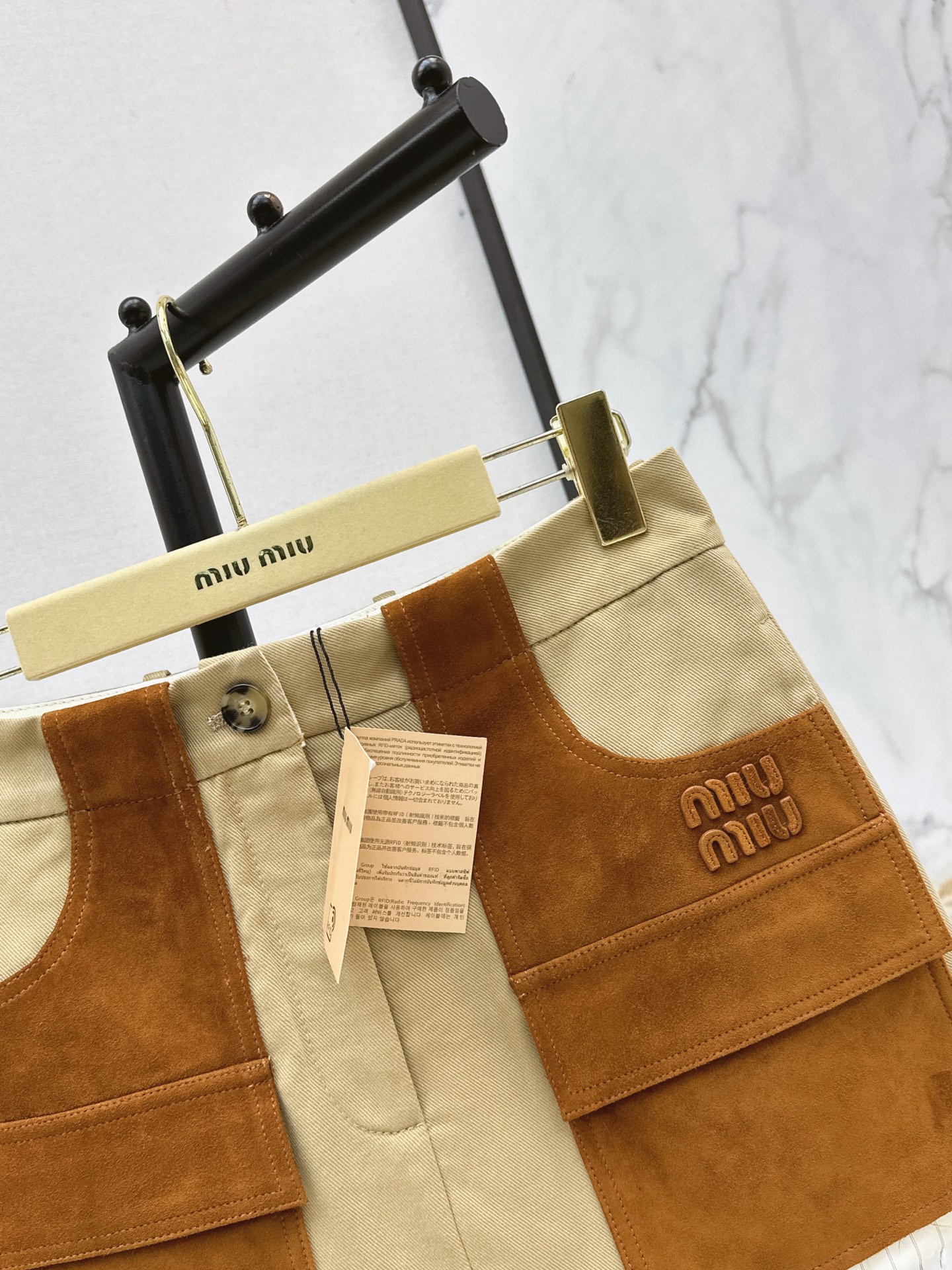 Miu 26ss contract suede mini skirt
