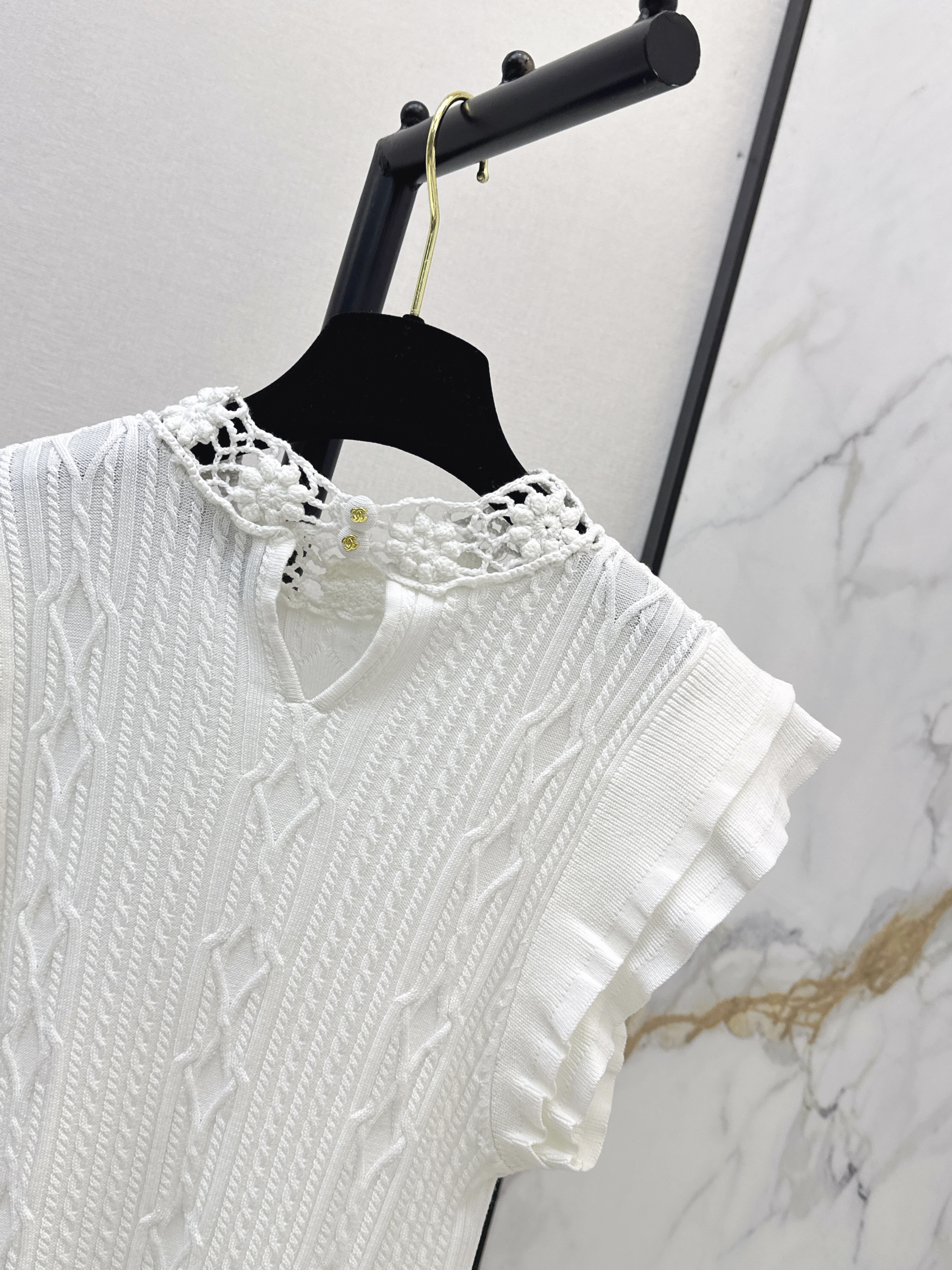 Chan 26ss lace collar knit top