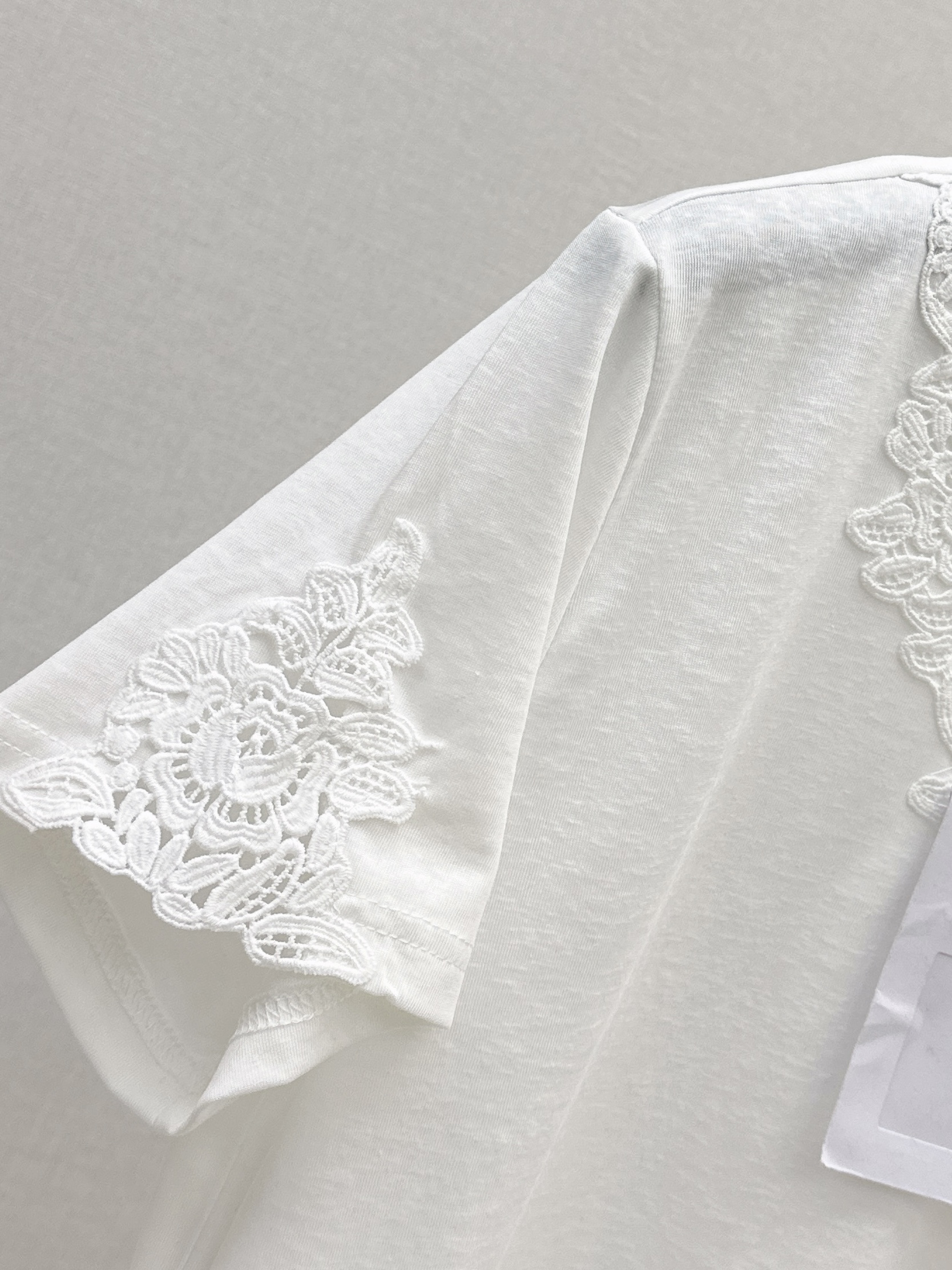 Chan 26ss contract lace t-shirt