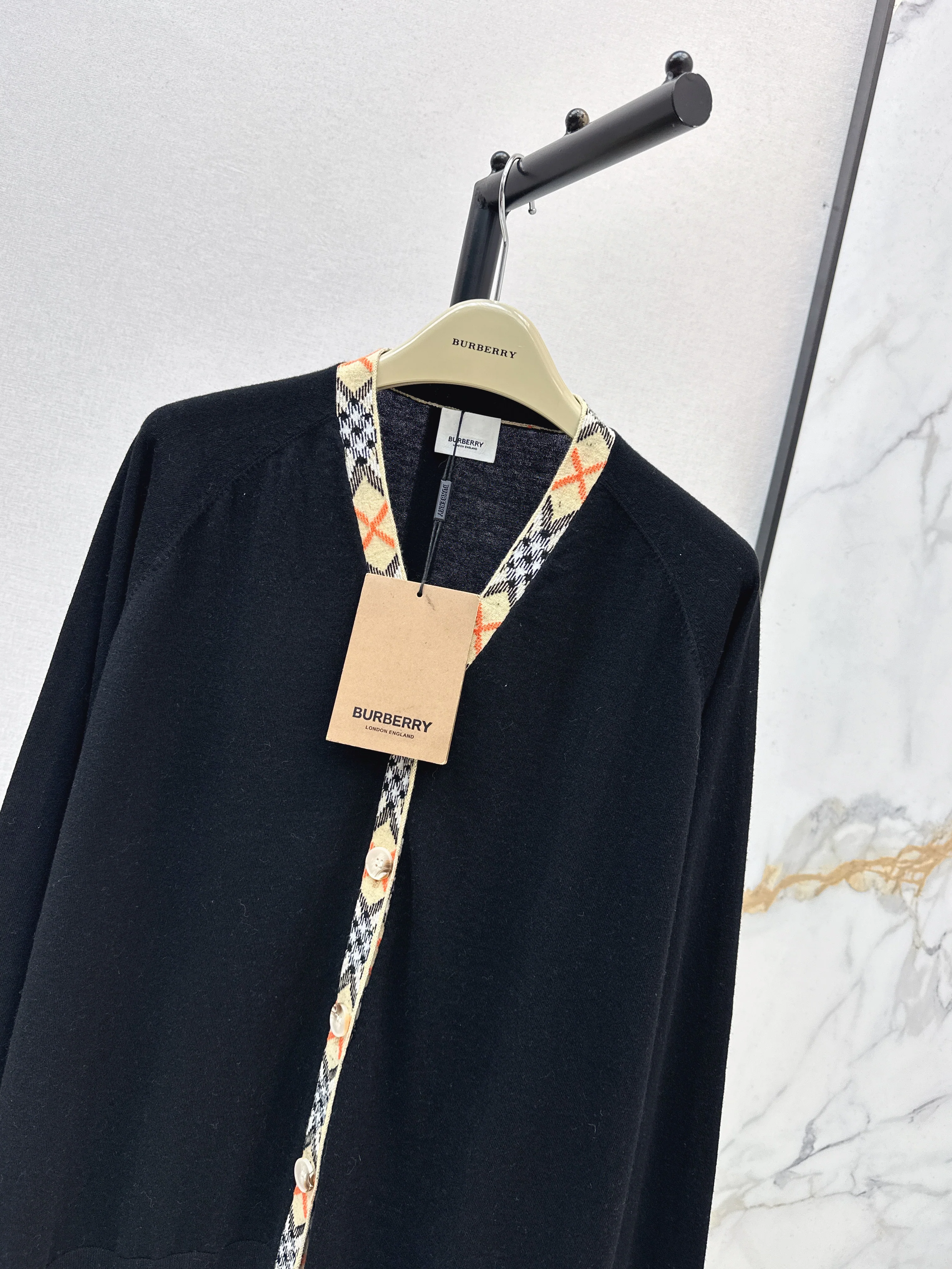 Burb 26ss knit cardigan