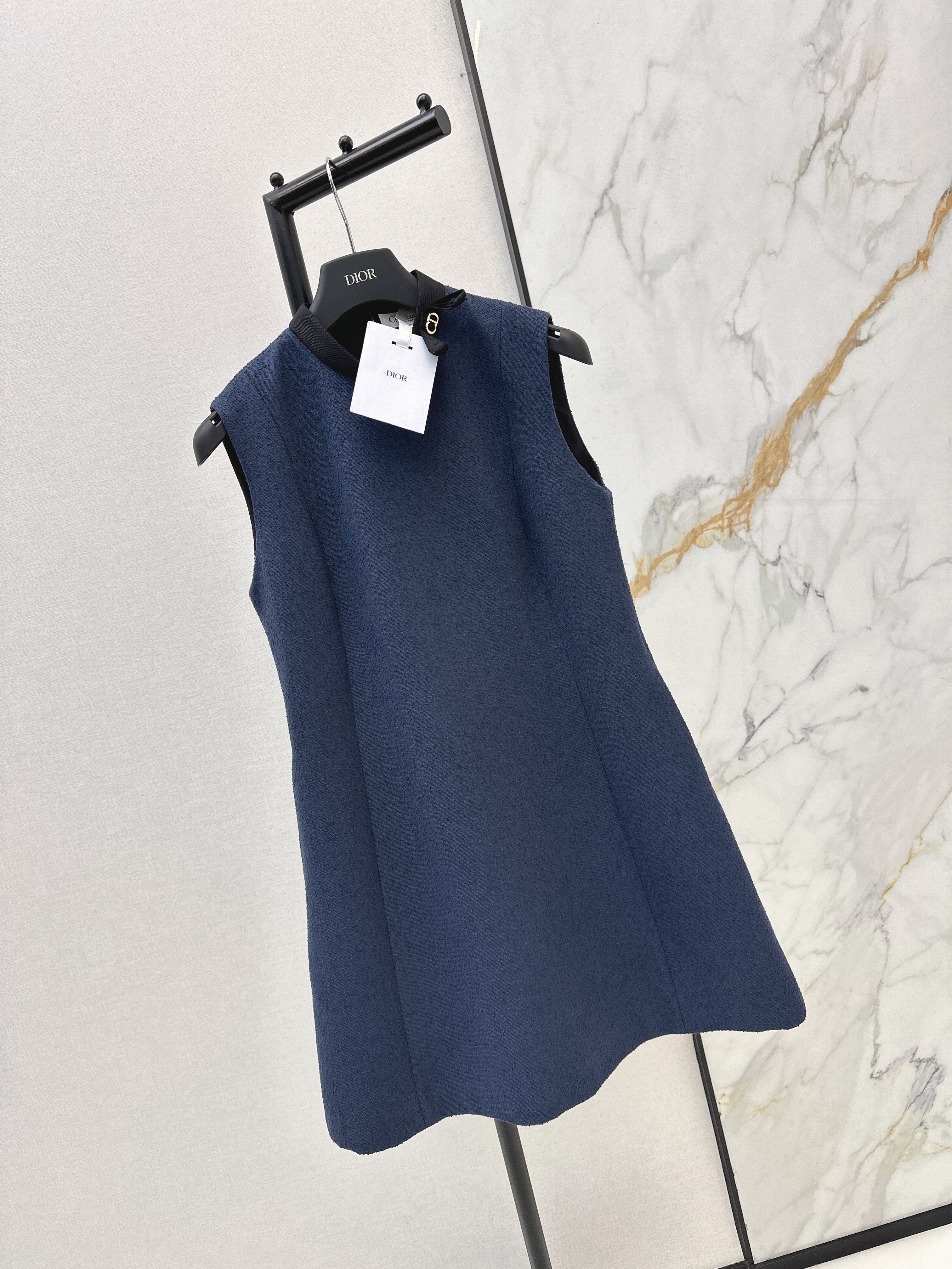 CD 26ss sleeveless dress