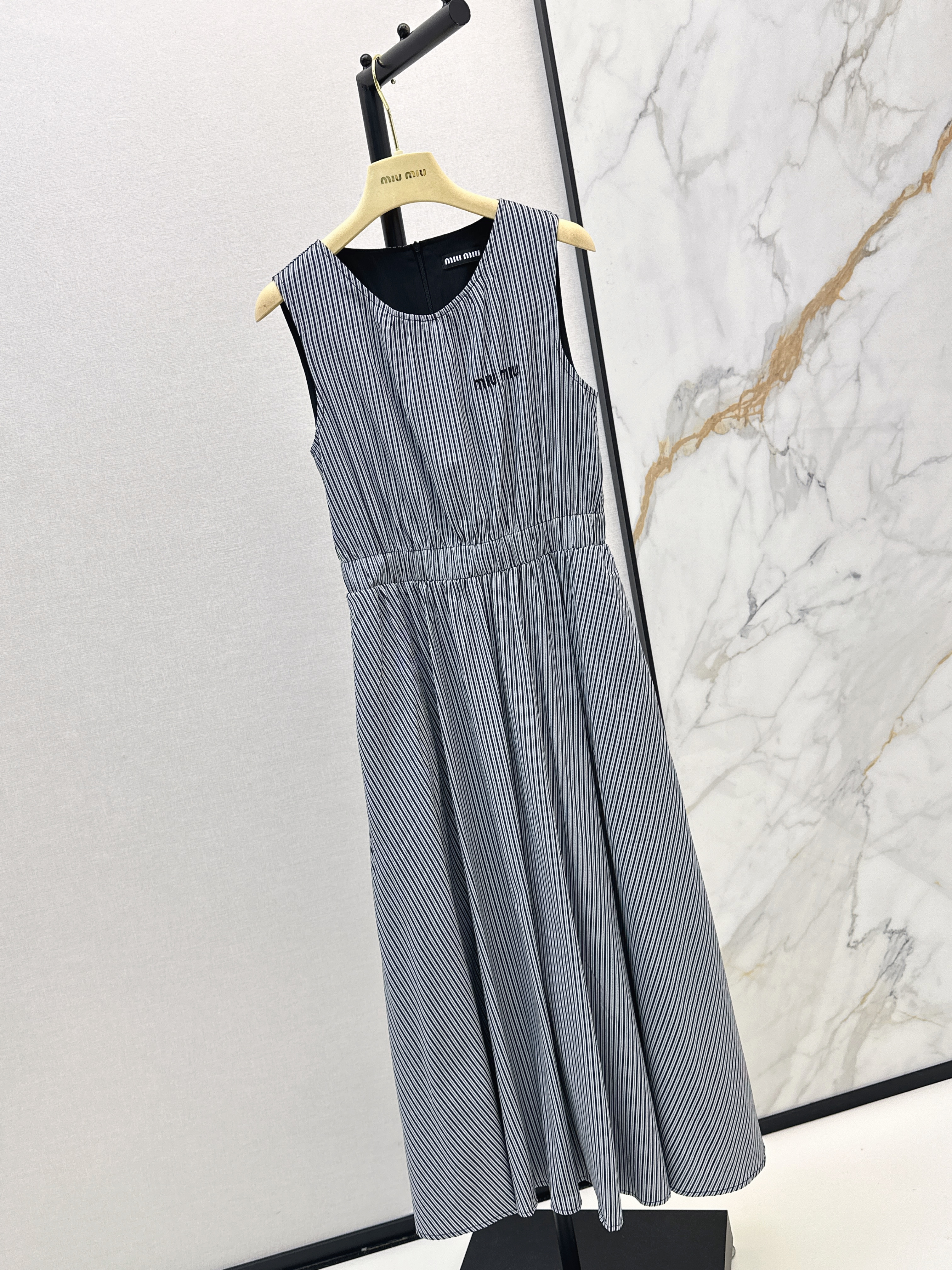 Miu 26ss stripe sleeveless dress