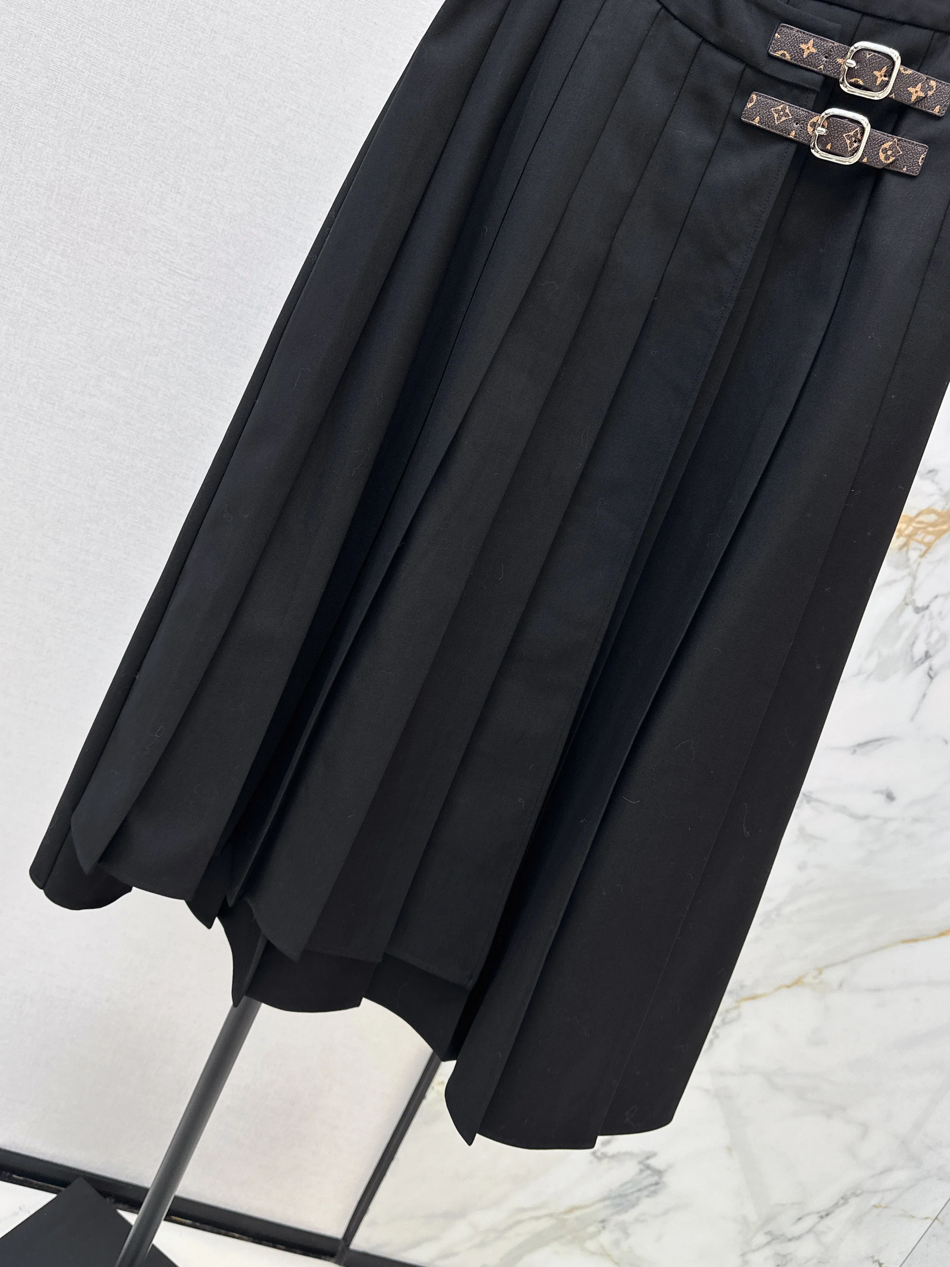 Louis 26ss pleated skirts