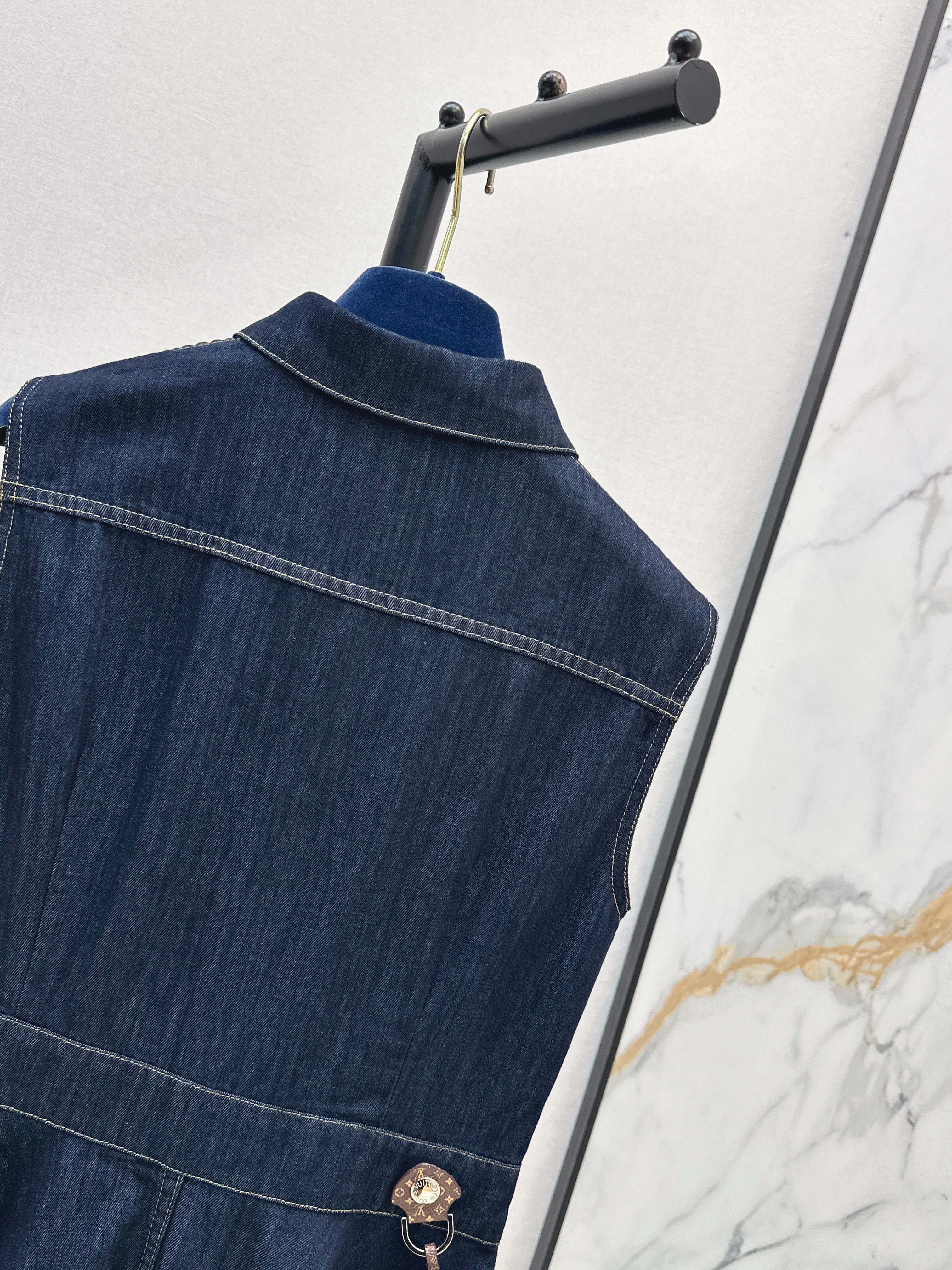Louis 26ss Sleeveless Denim Shirt Dress