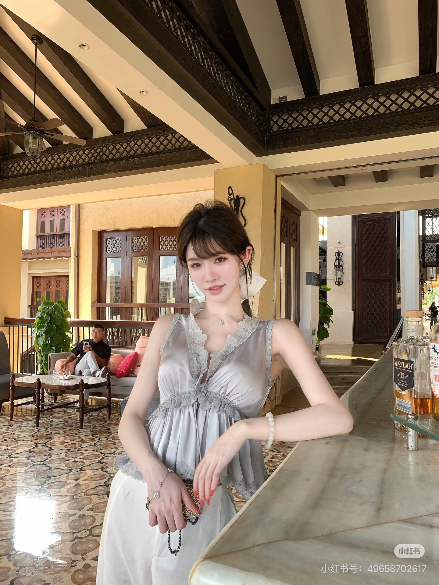 Chol 26ss lace v-neck top