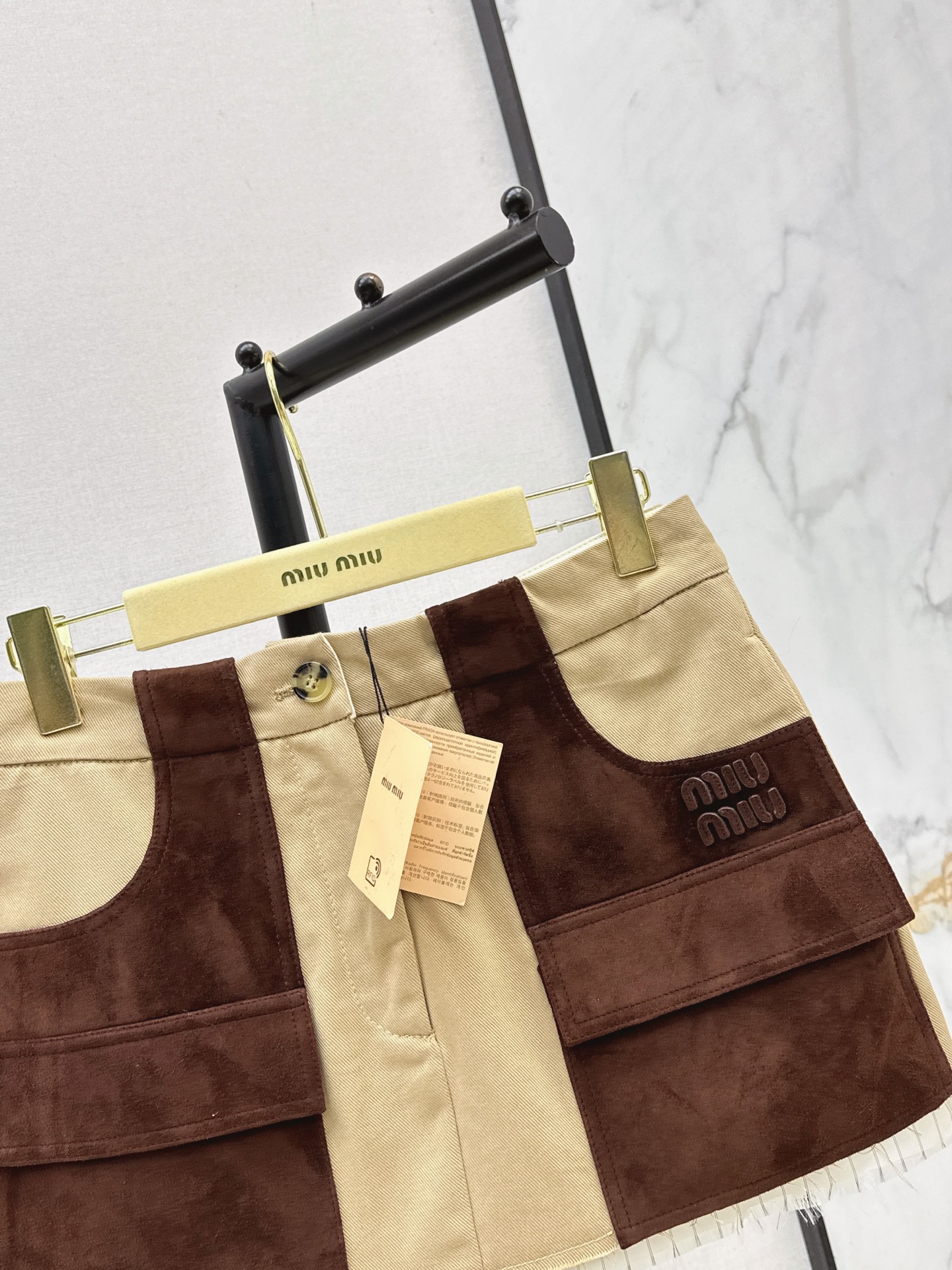 Miu 26ss contract suede mini skirt