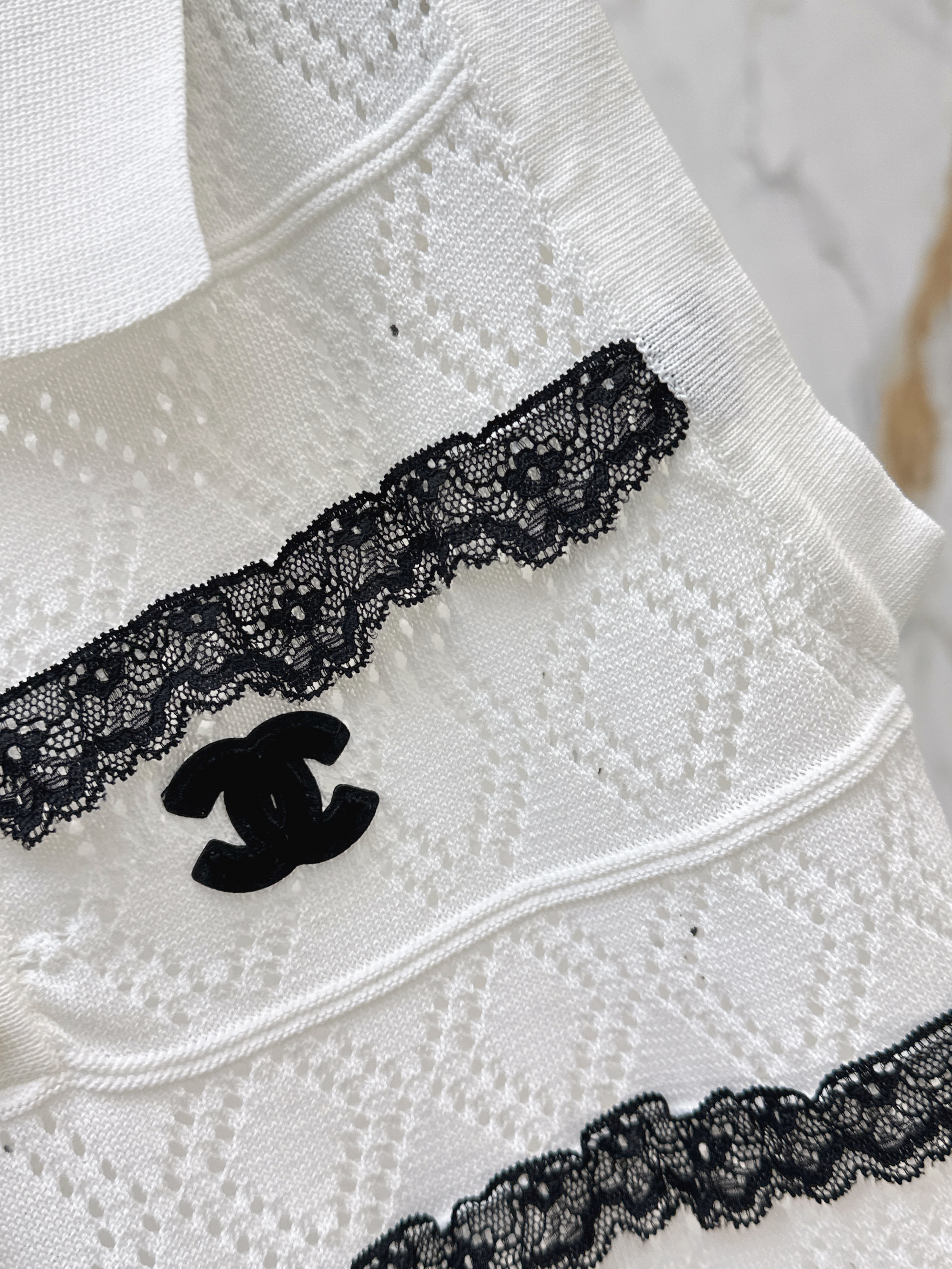 Chan 26ss lace knit vest