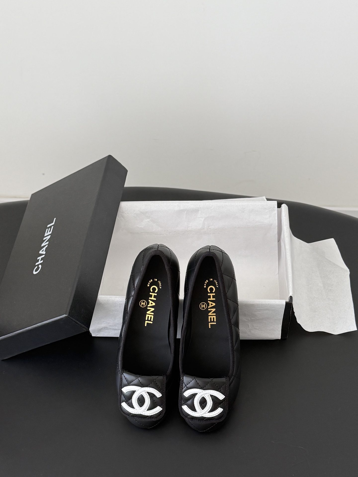 Chan 26C ballet flats