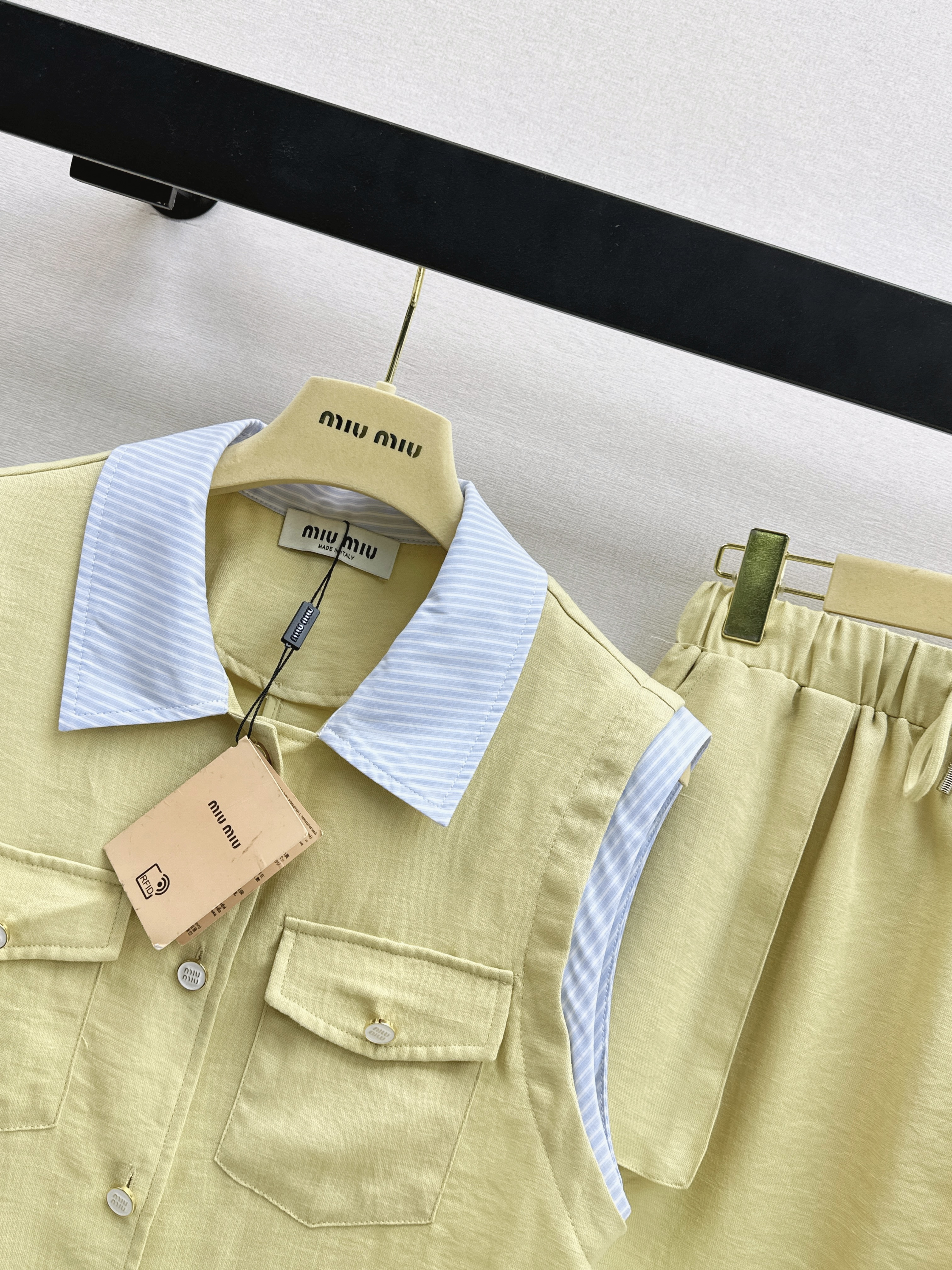Miu 26ss shirt mini skirt set