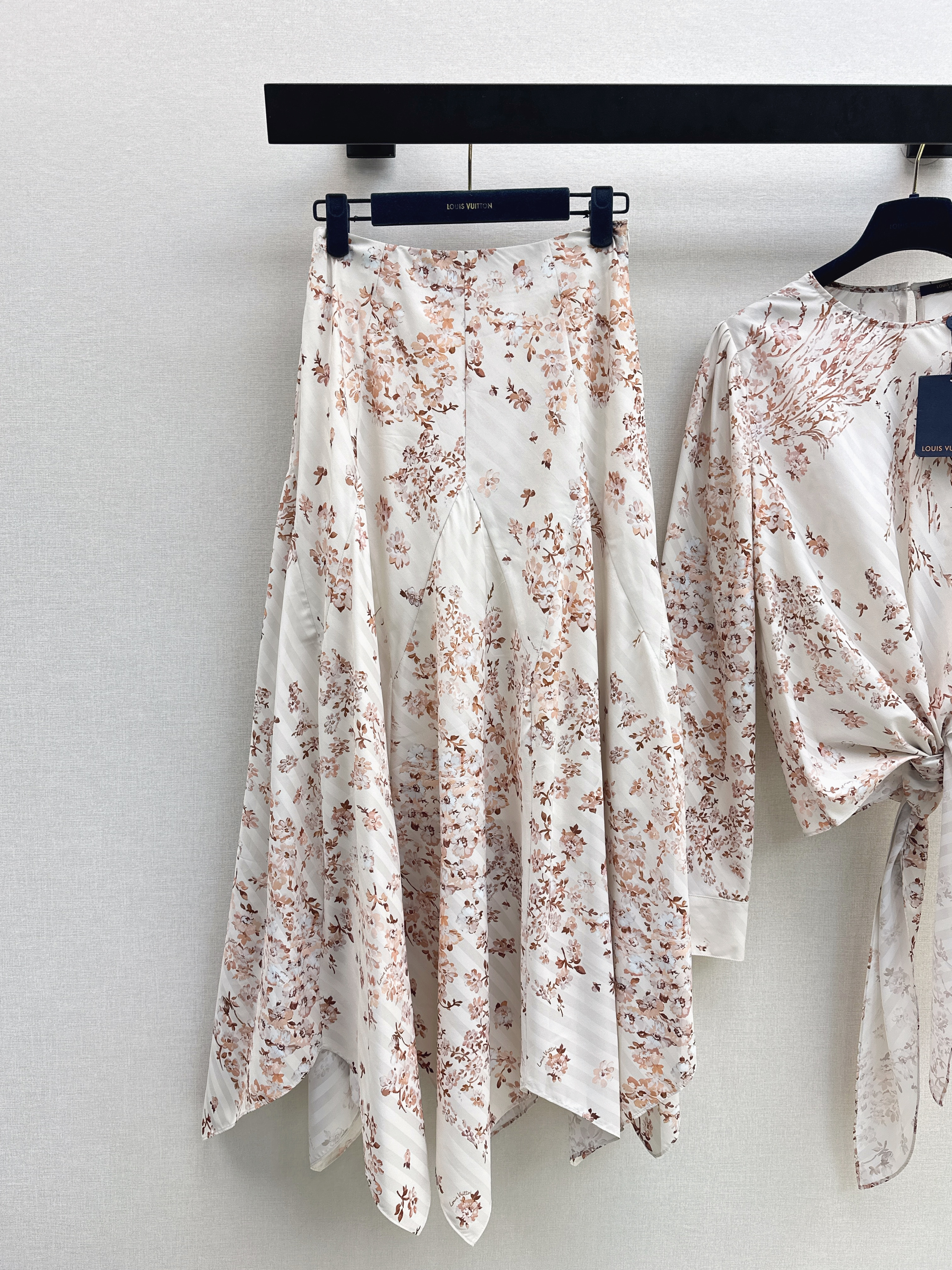 Loui 26ss print suit