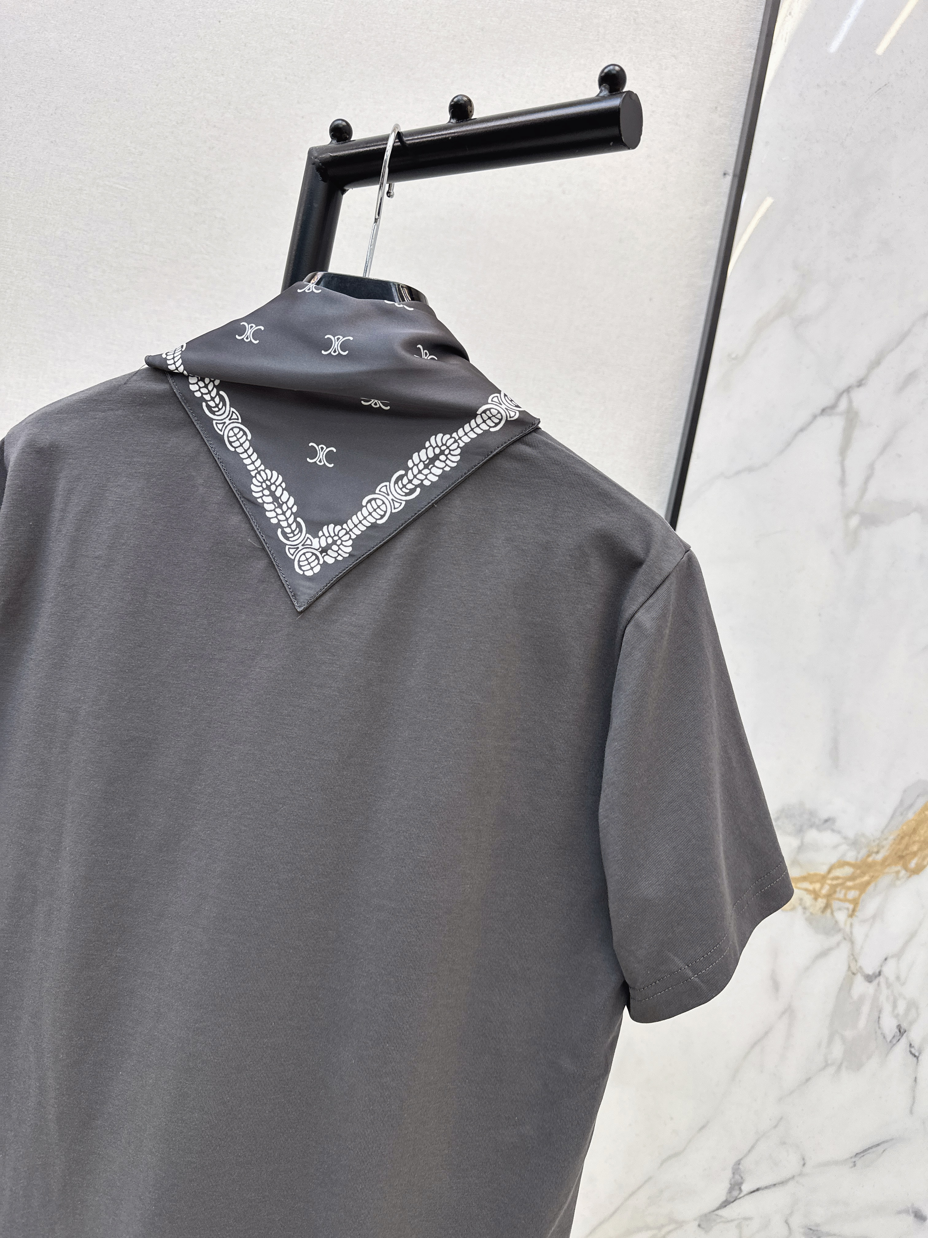 Celi 26ss print silk scarf t-shirts