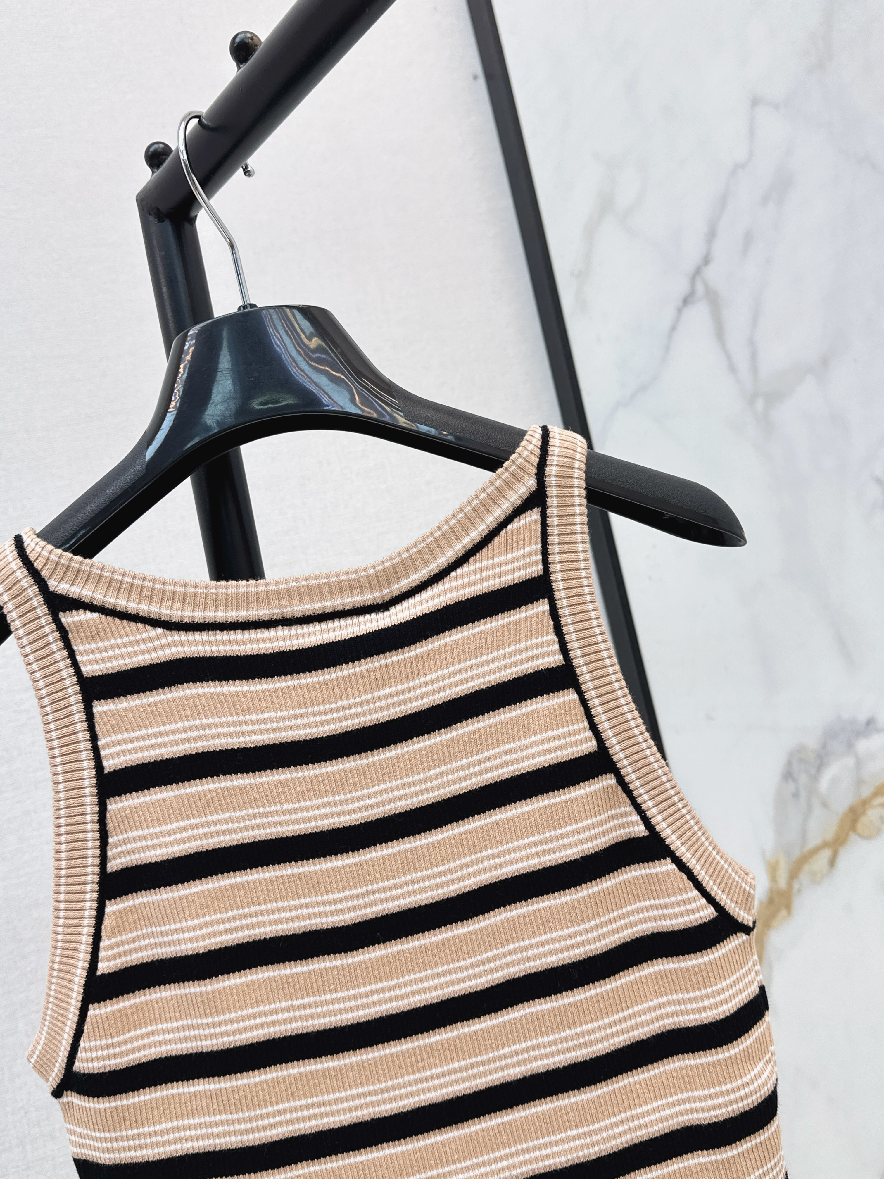 Fend 26ss stripe vest