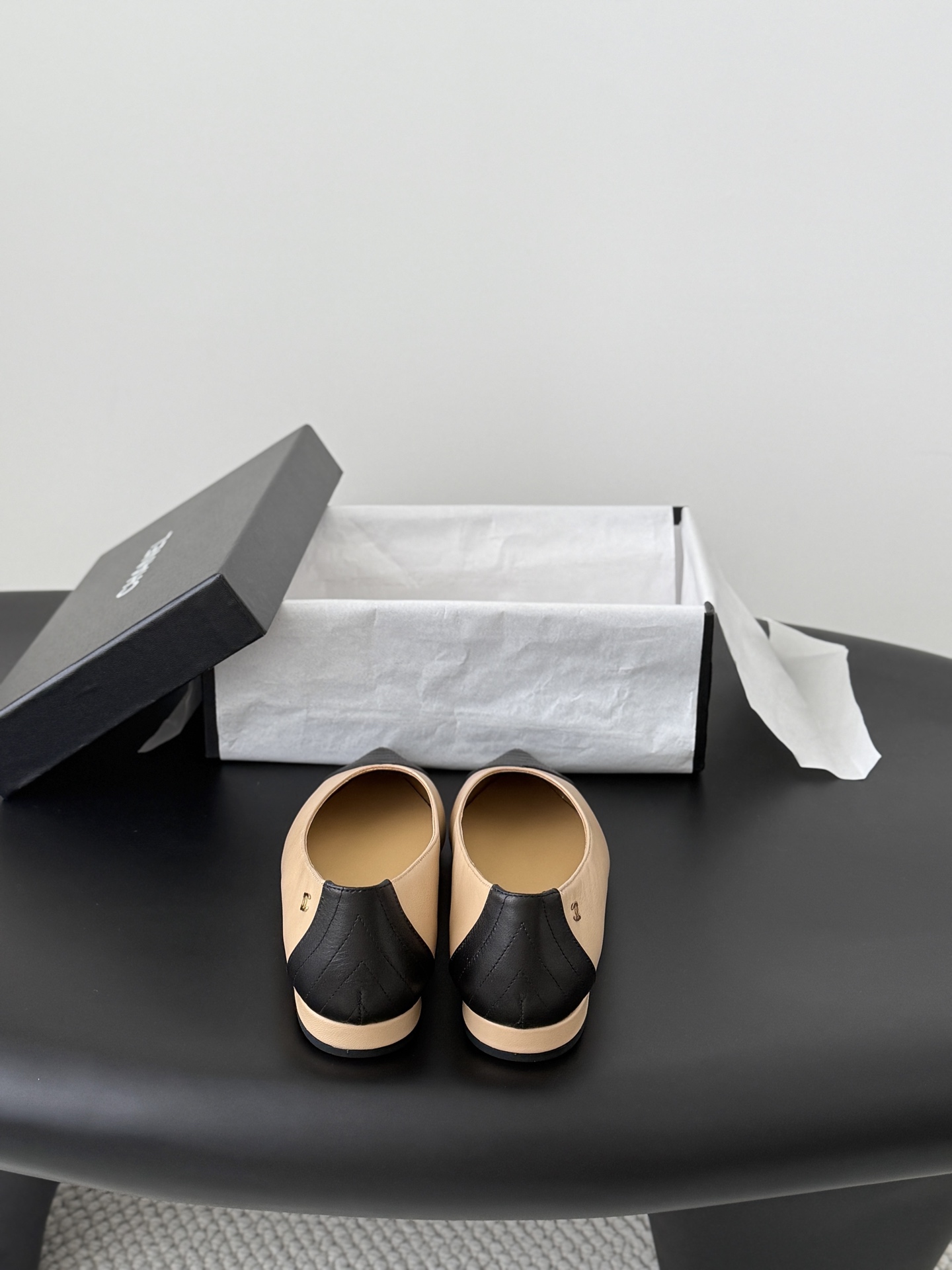 Chan 26C pointed toe flats
