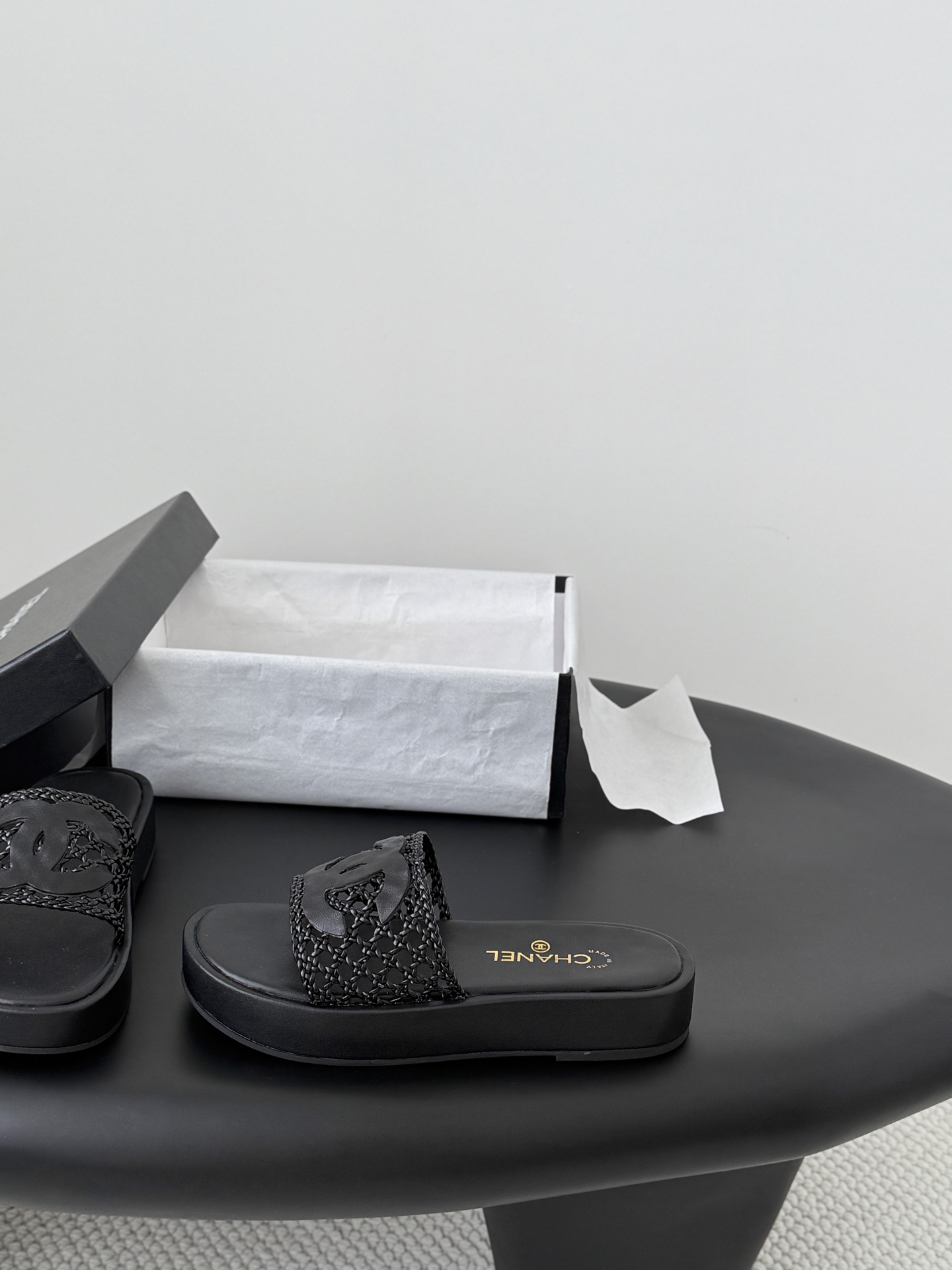 Chan 26ss woven sandals