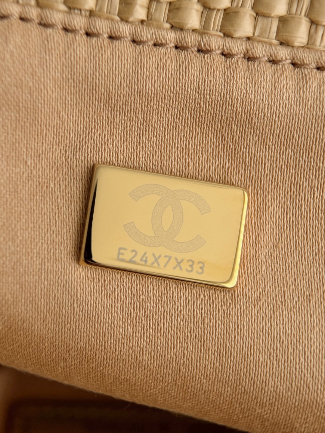 Chan 26C woven tote bag