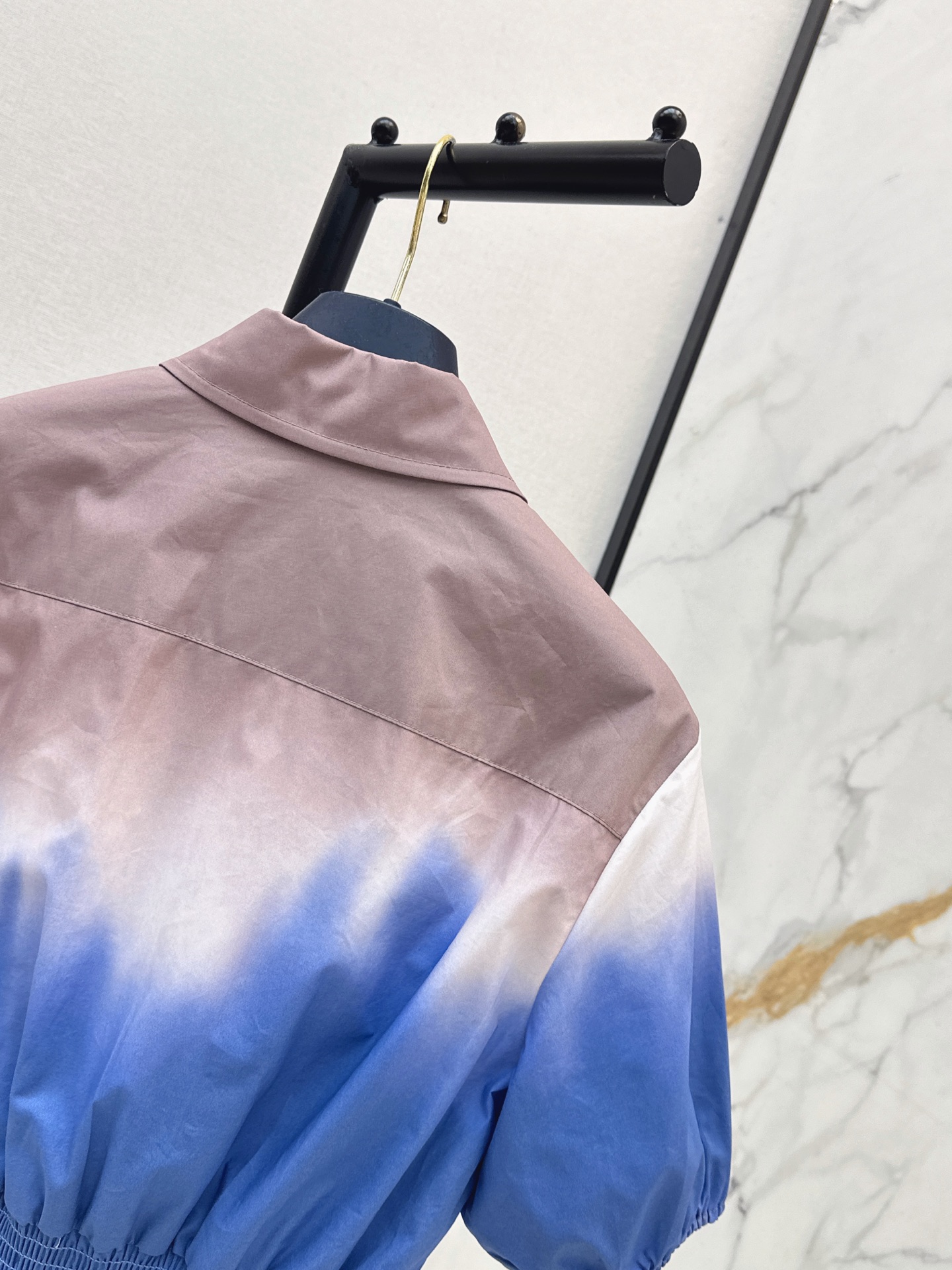 Loui 26ss gradient cropped shirt