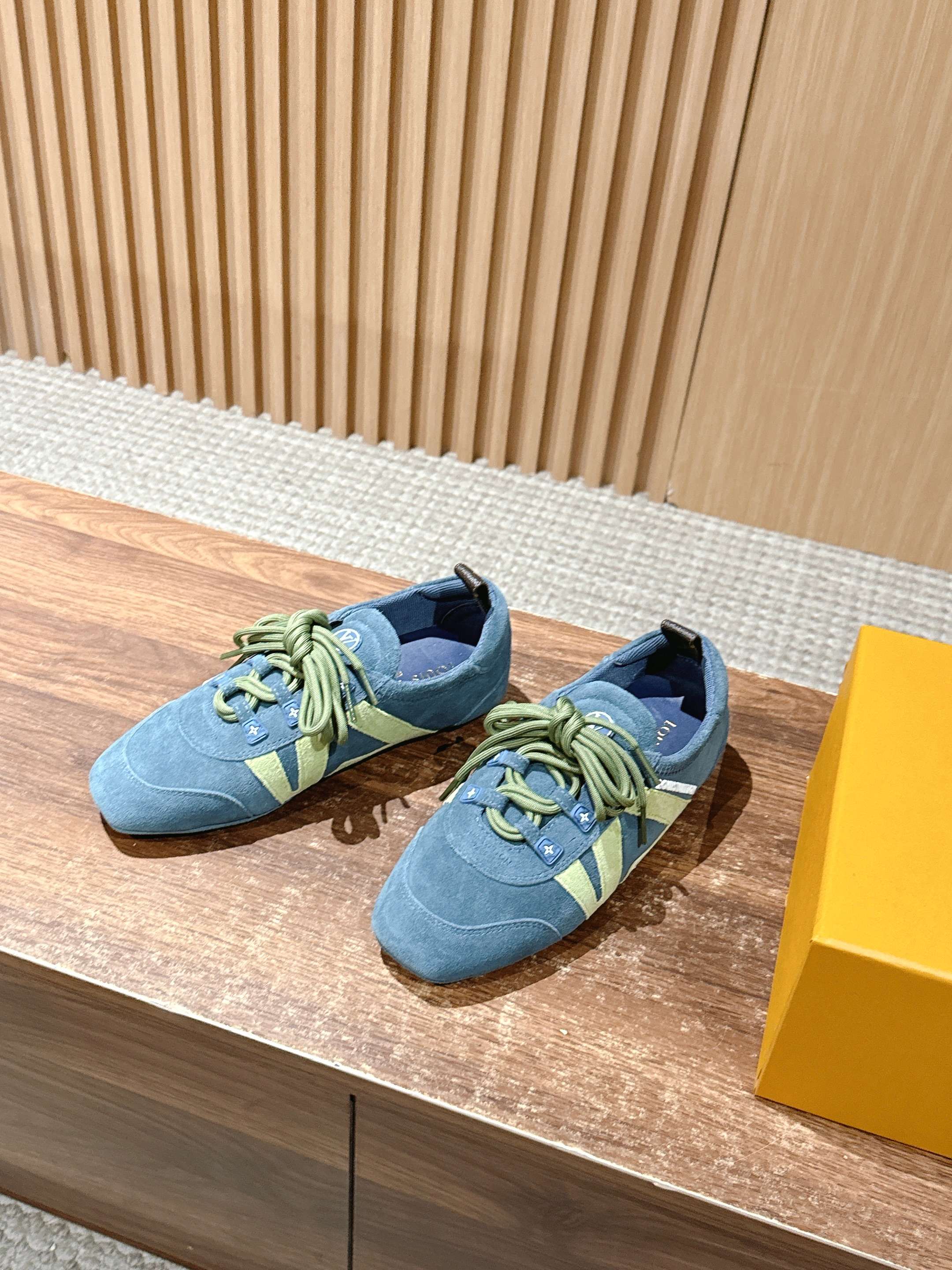 Loui 25fw sneaker