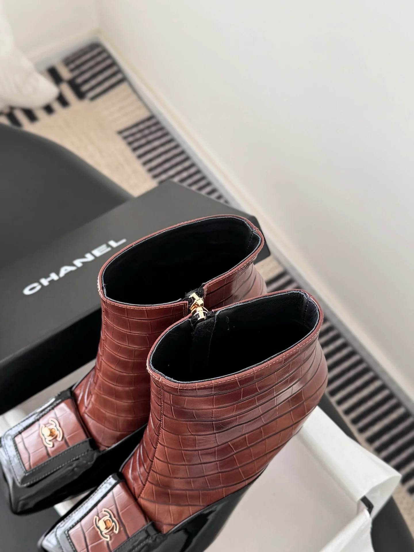 Chan 26ss ankle boots