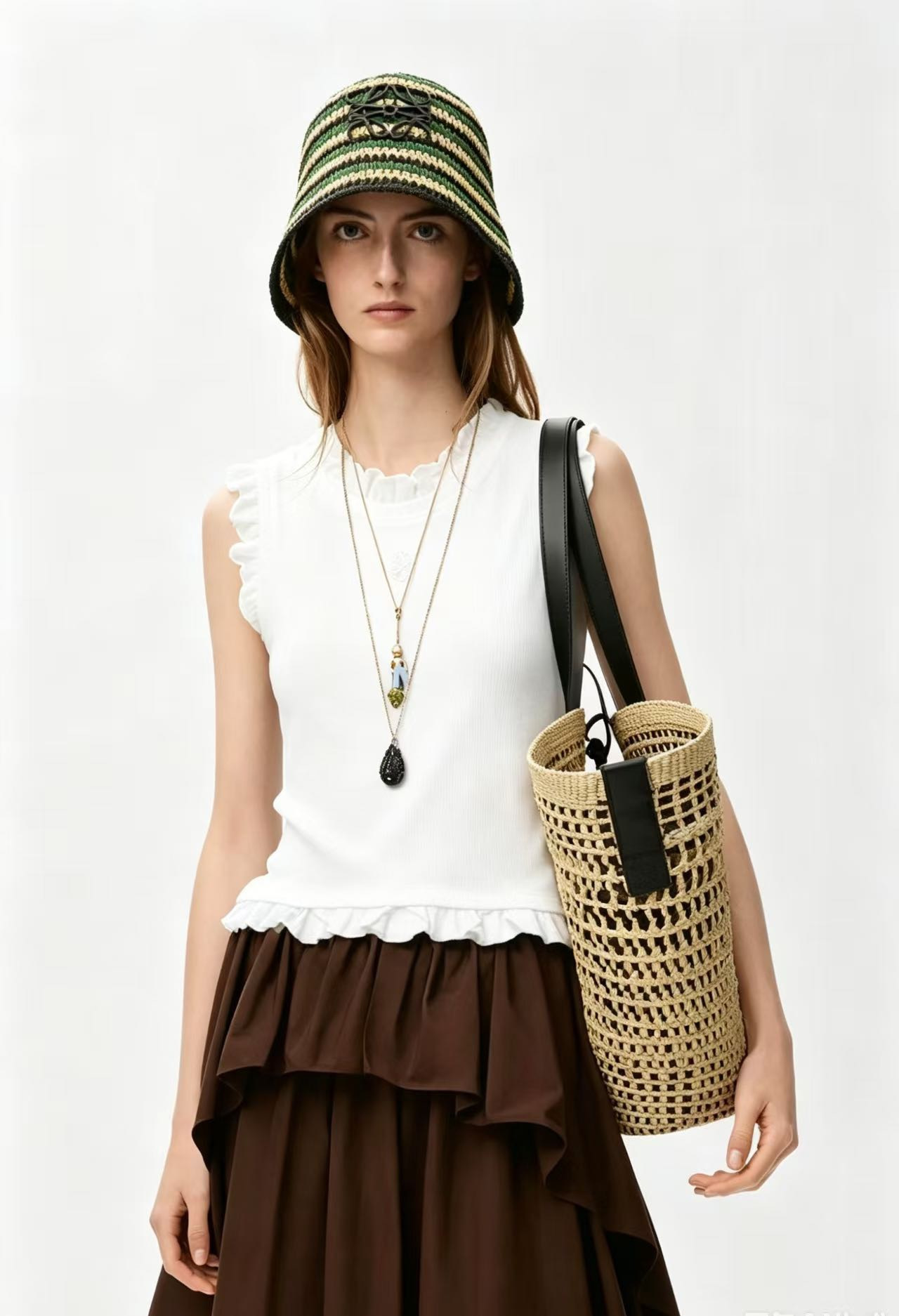 Loe 26ss ruffle vest