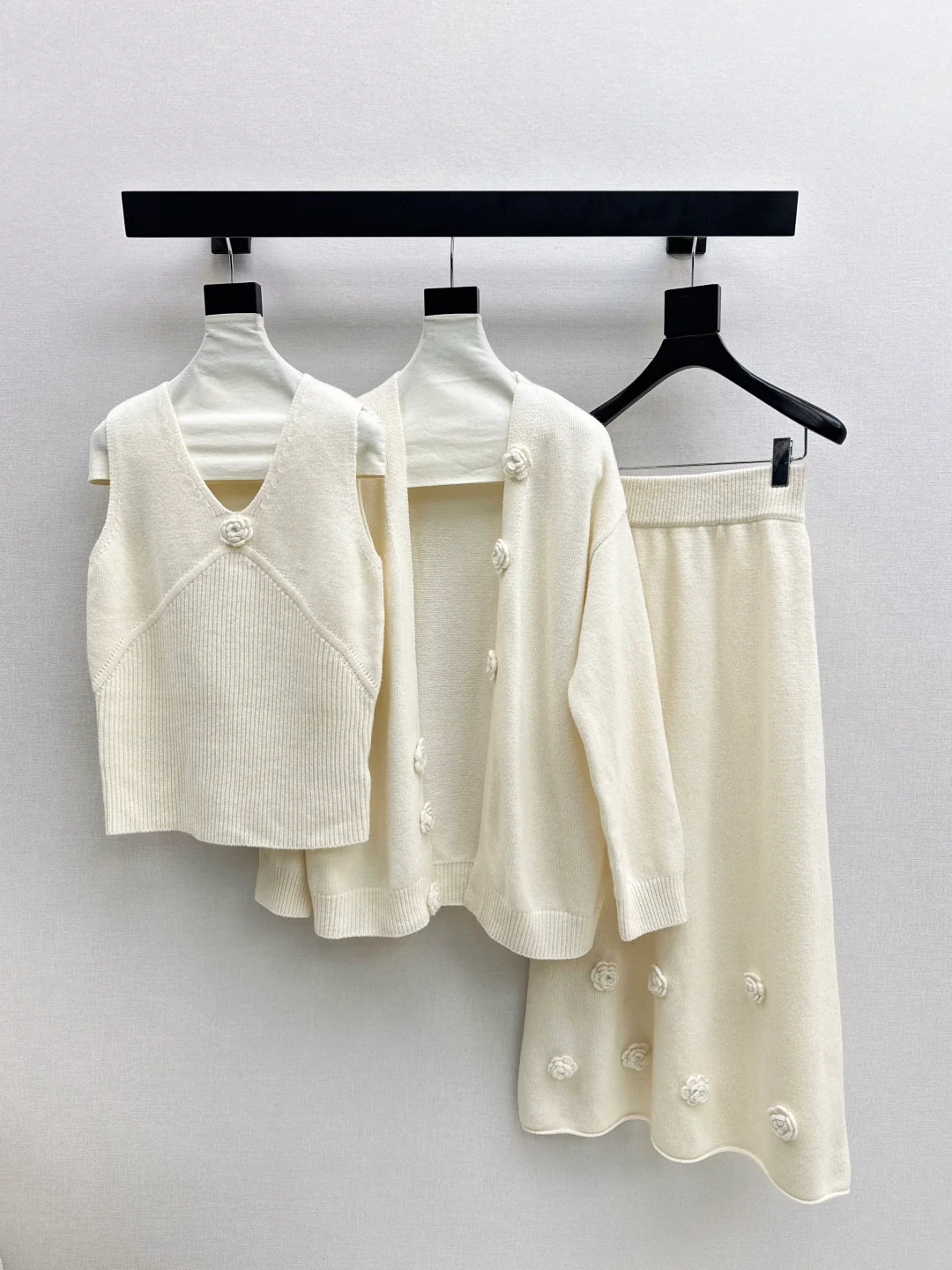 Chan 25fw vest cardigan skirt set