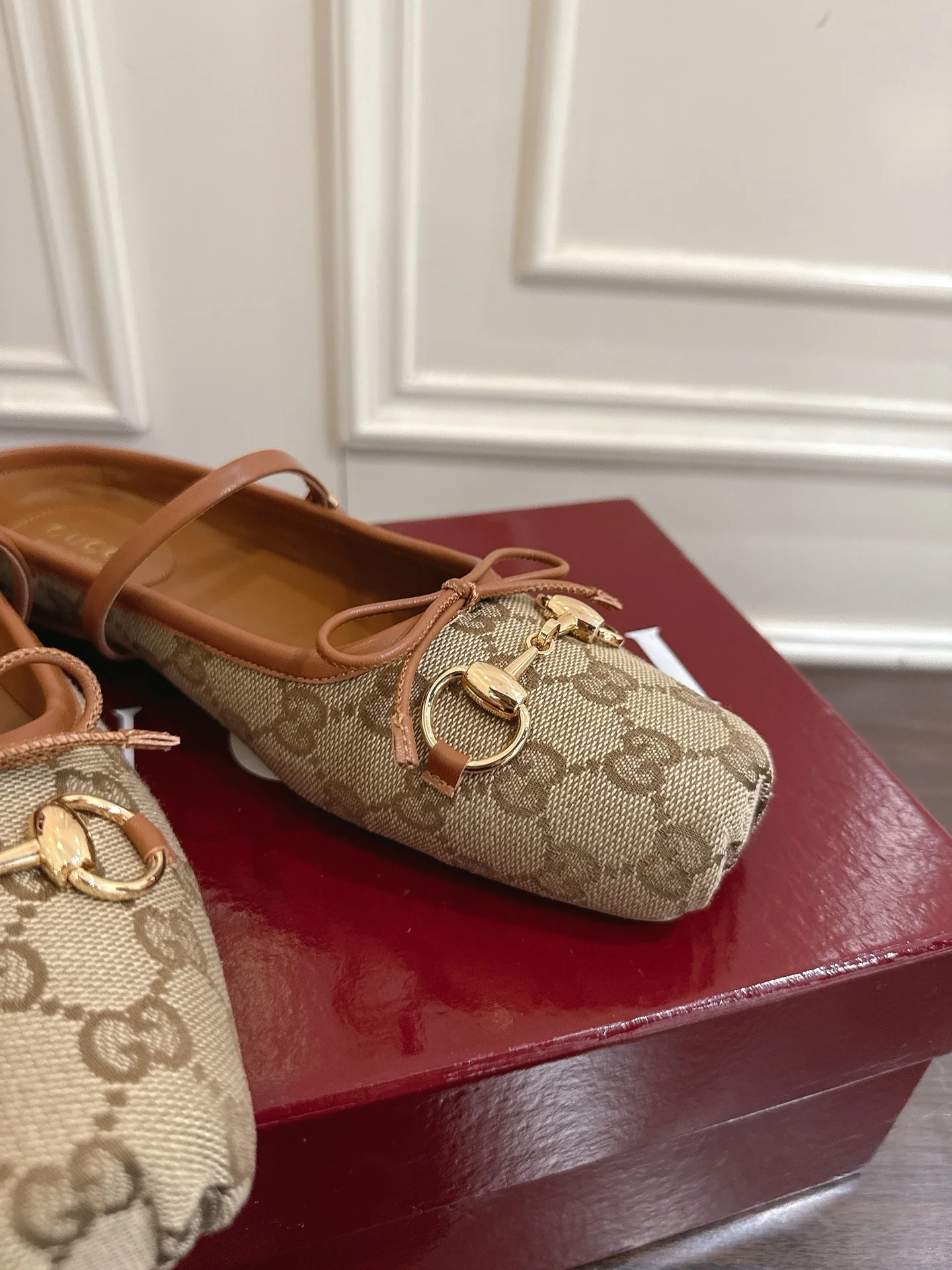 Guc 25fw mules