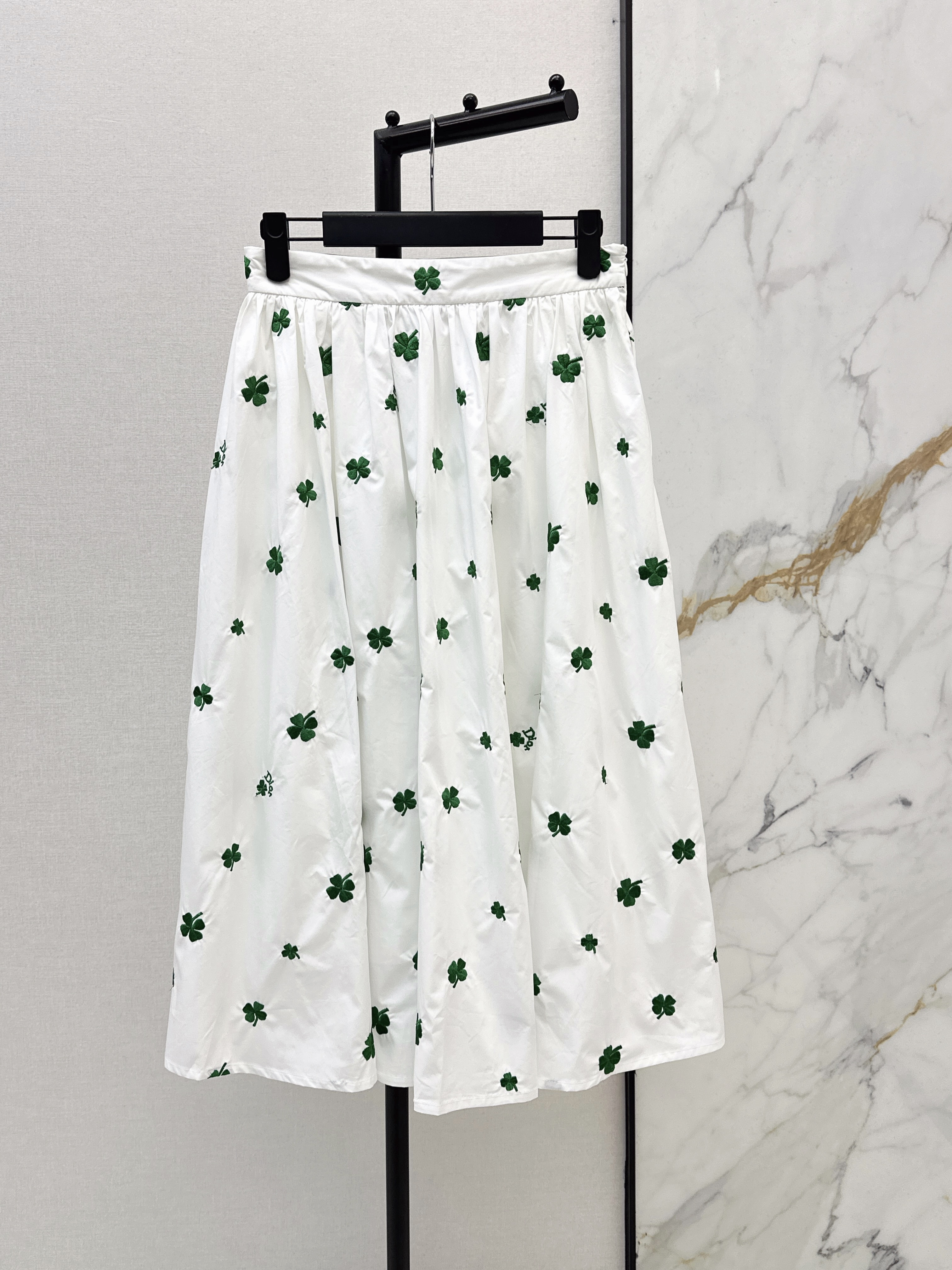 CD 26ss embroidery pleated skirts