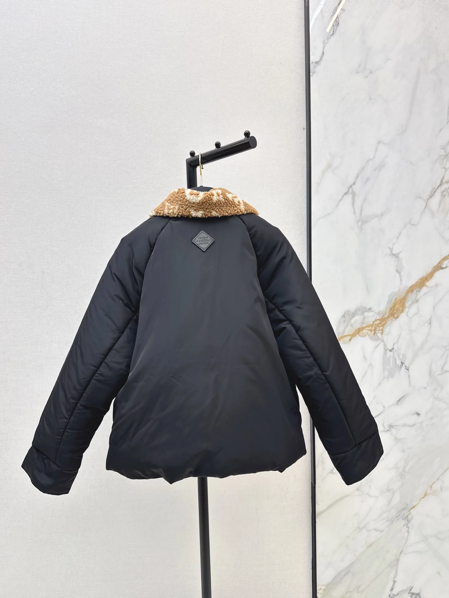 Louis 25fw padded jacket