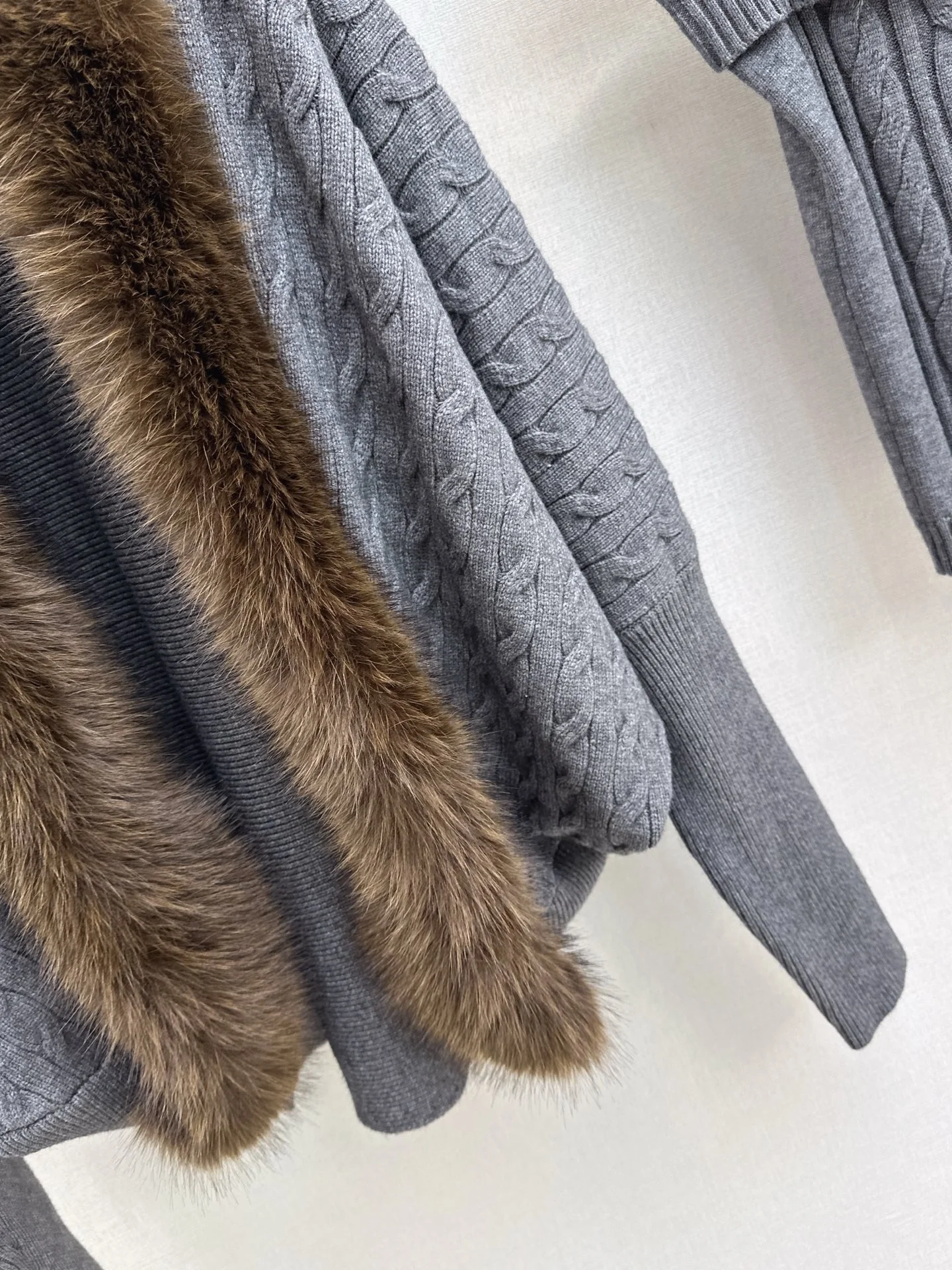 Miu 25fw knit tank top cardigan