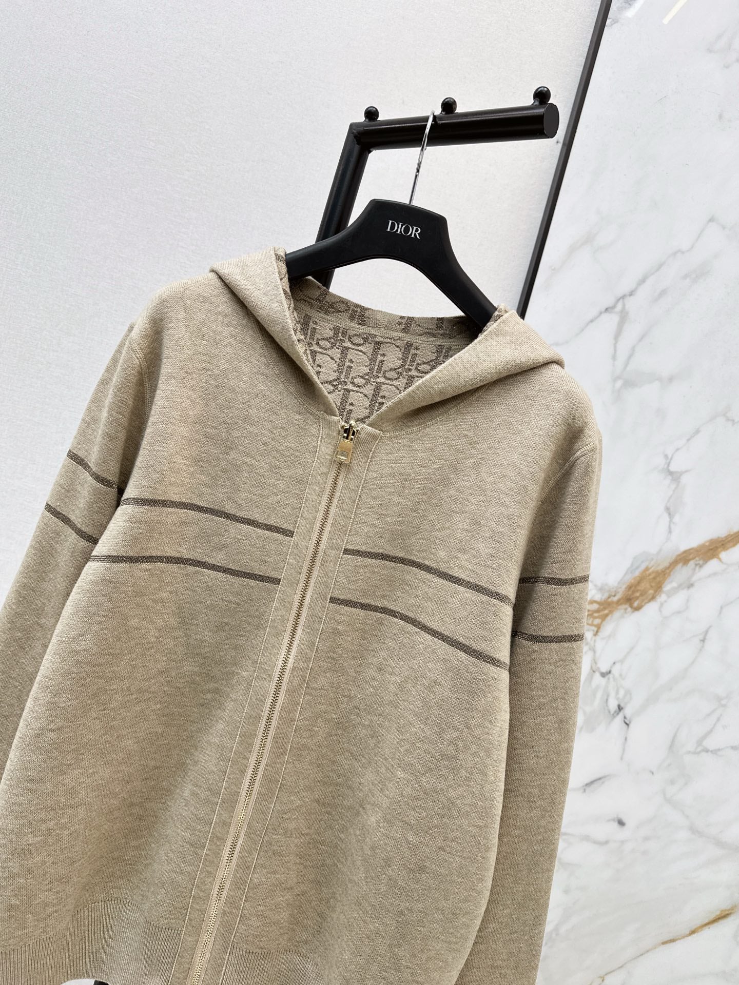 CD 25fw reversible hooded jacket