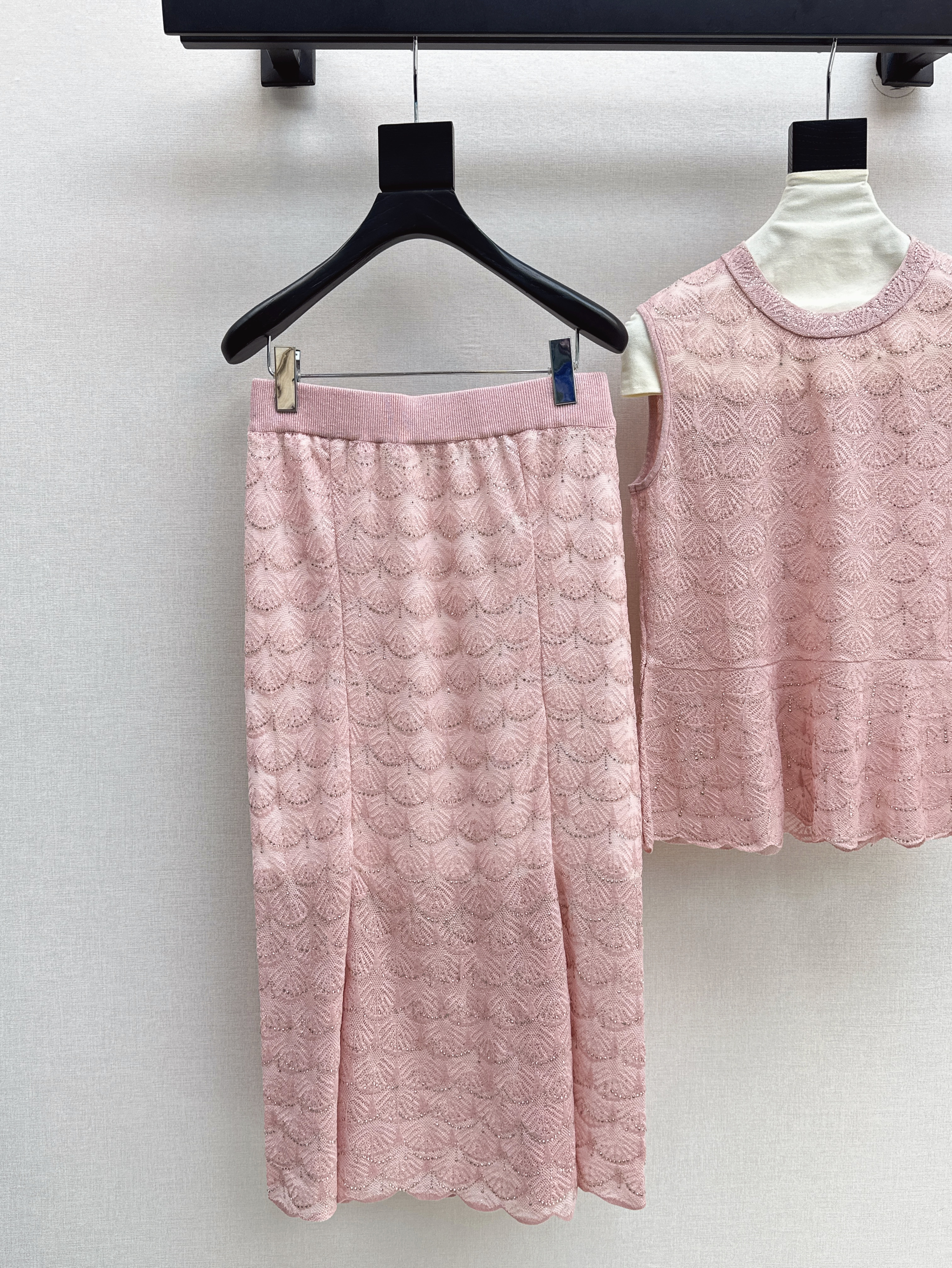 Chan 26ss rhinestone knitwear skirt set