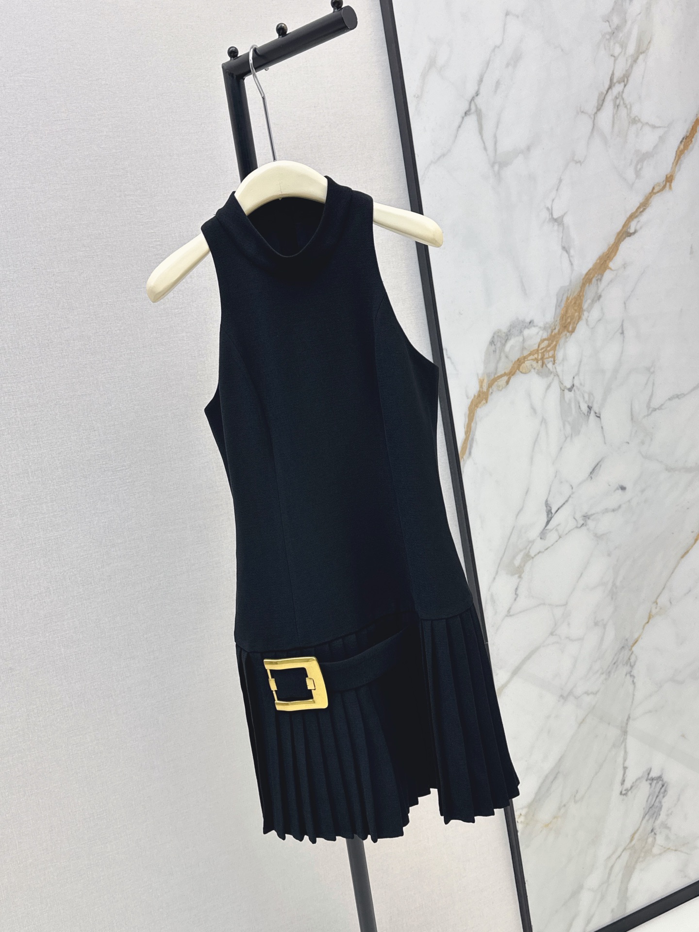 Bal 26ss mock-neck pleated dress