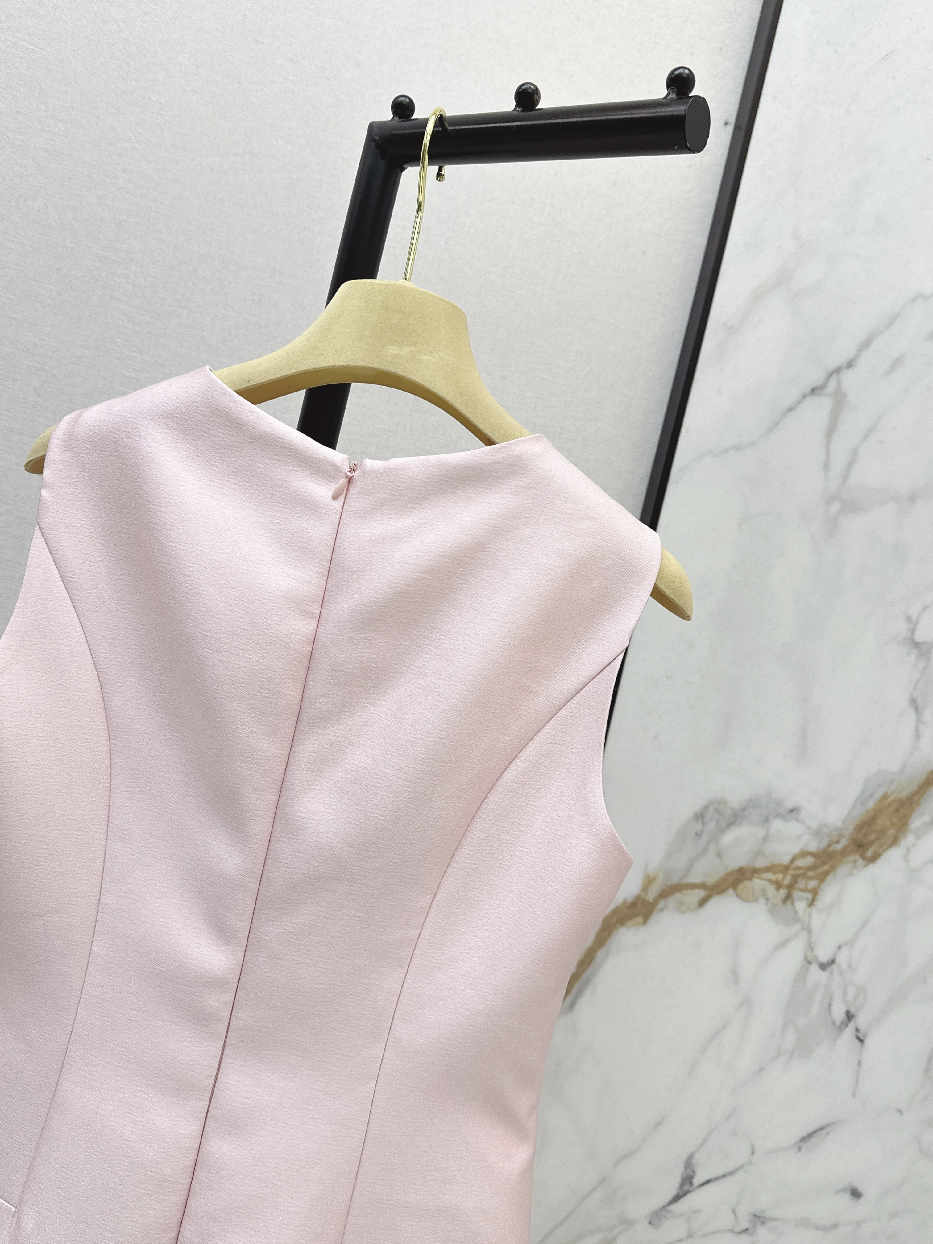 Miu 26ss rhinestone sleeveless dress