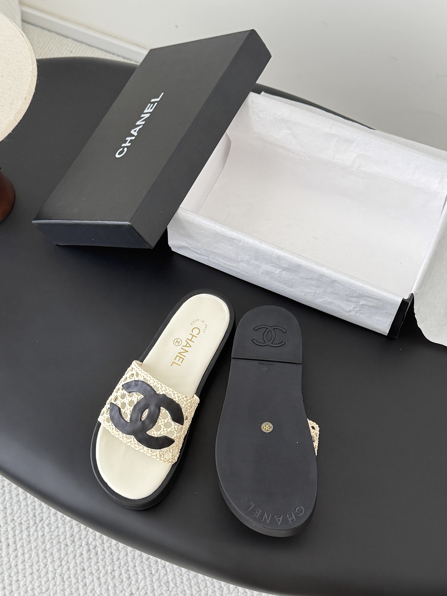 Chan 26ss woven sandals
