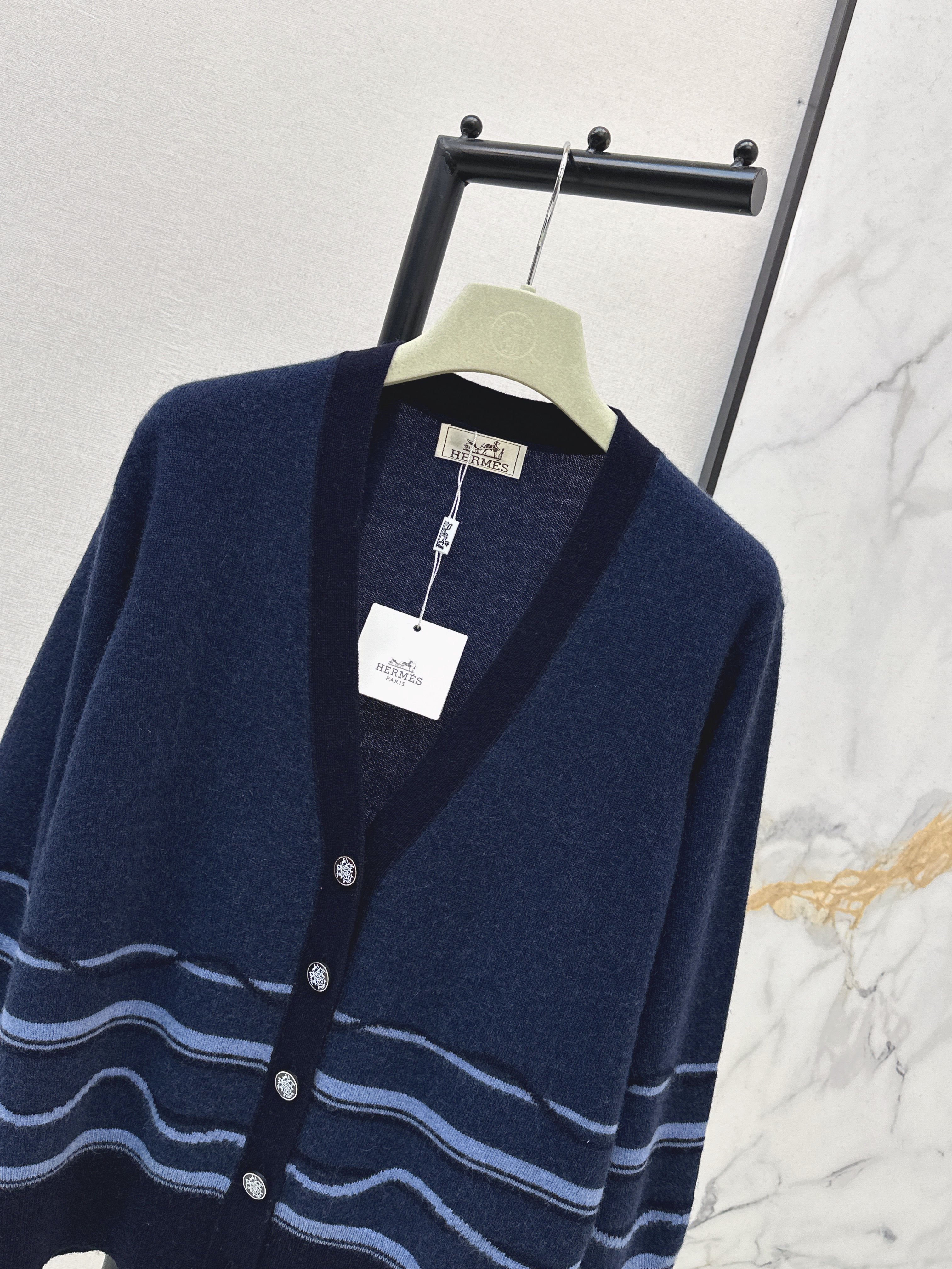 Her 26ss stripe cardigan