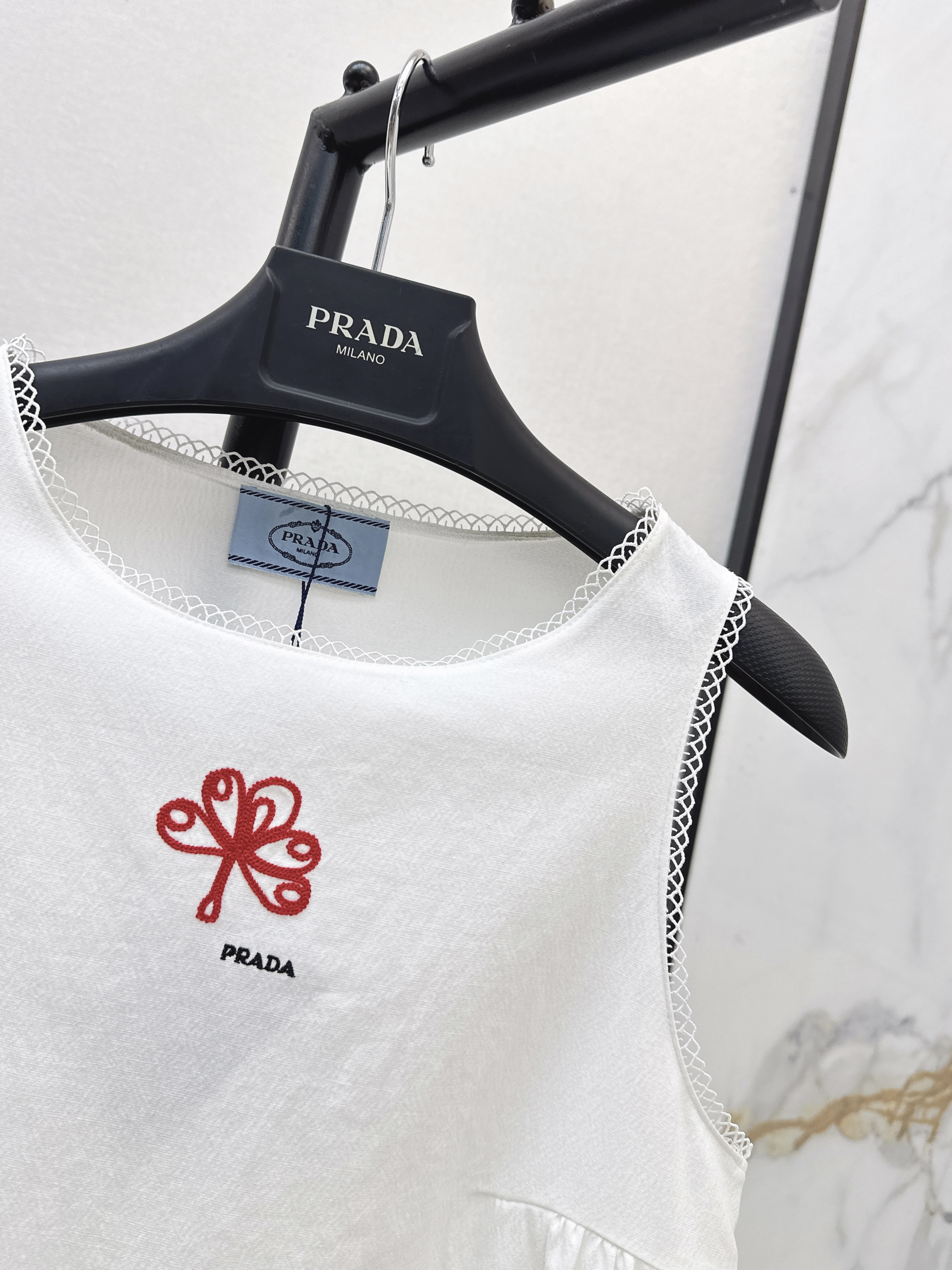 Pra 26ss embroidery sleeveless dress