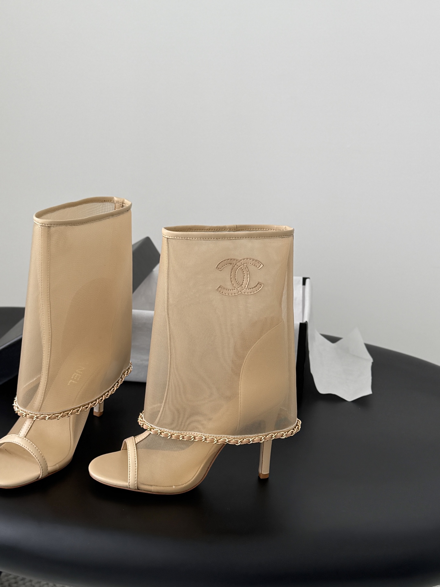 Chan 26K meash ankle boot