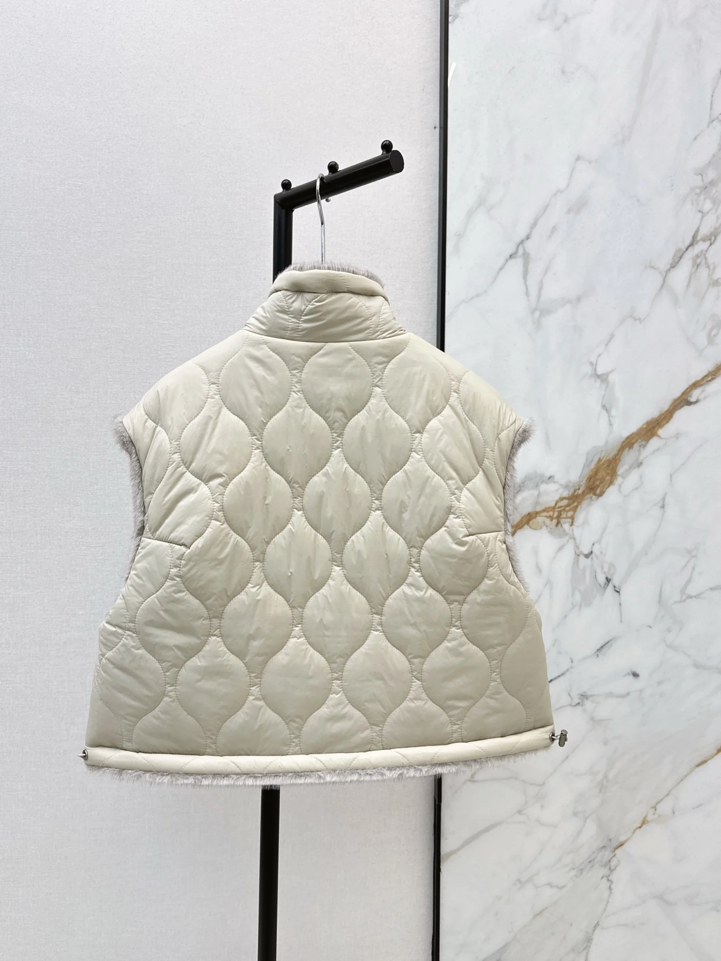 Brun 25fw reversible faux fur vest jacket