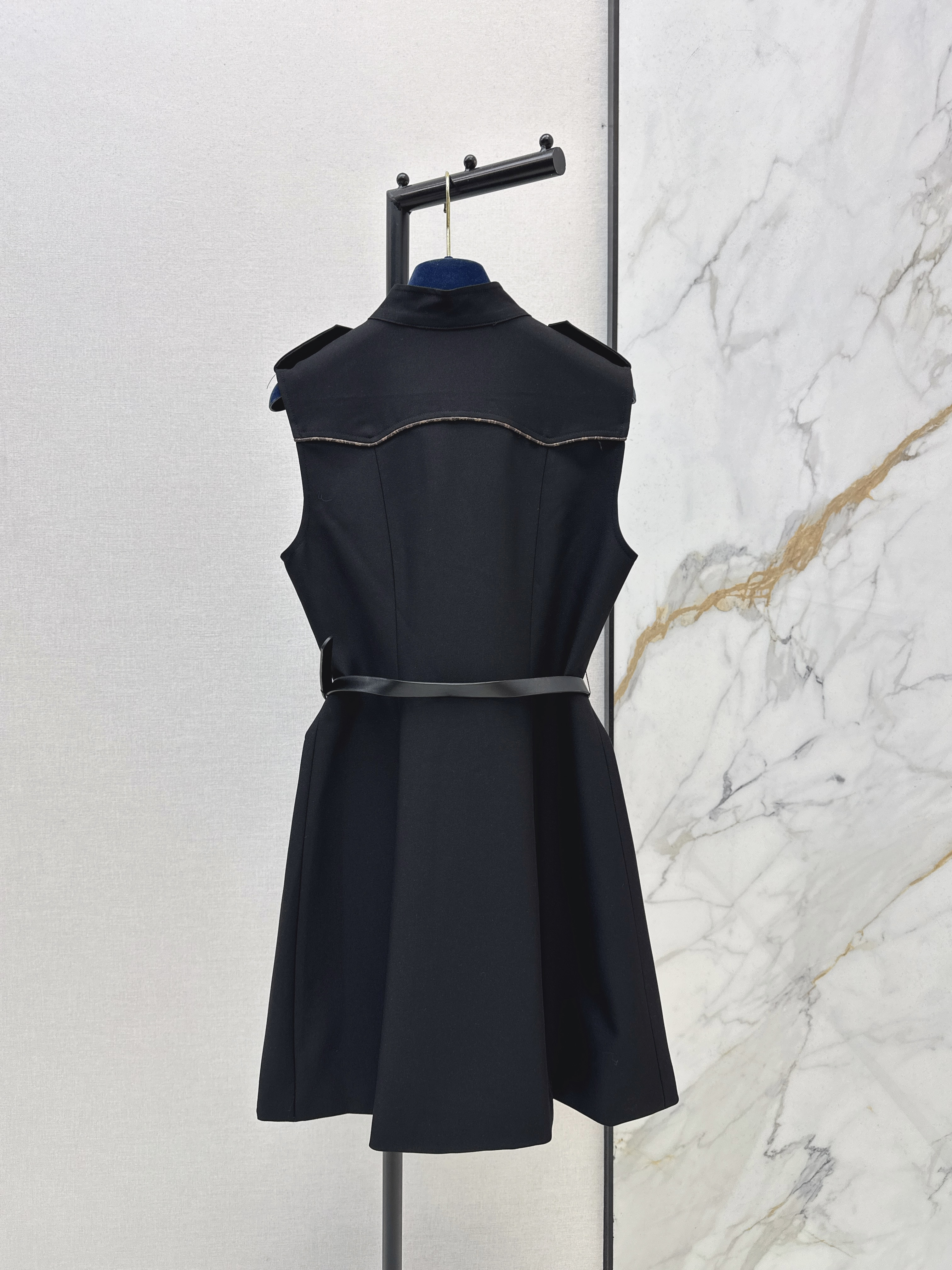 Loui 26ss sleeveless dress